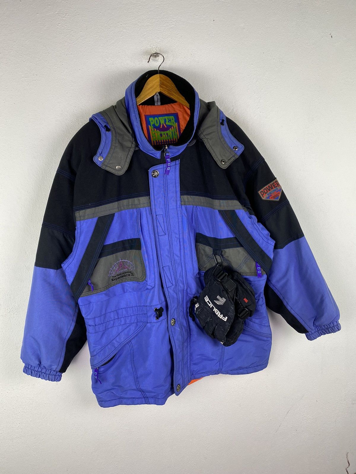 Japanese Brand 🔥DHL SHIPPPING🔥POWER SKIING JACKET WITH GLOVES Size US L / EU 52-54 / 3 - 3 Thumbnail