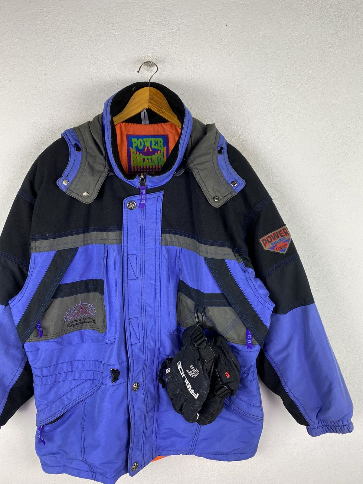 Japanese Brand 🔥DHL SHIPPPING🔥POWER SKIING JACKET WITH GLOVES Size US L / EU 52-54 / 3 - 5 Thumbnail