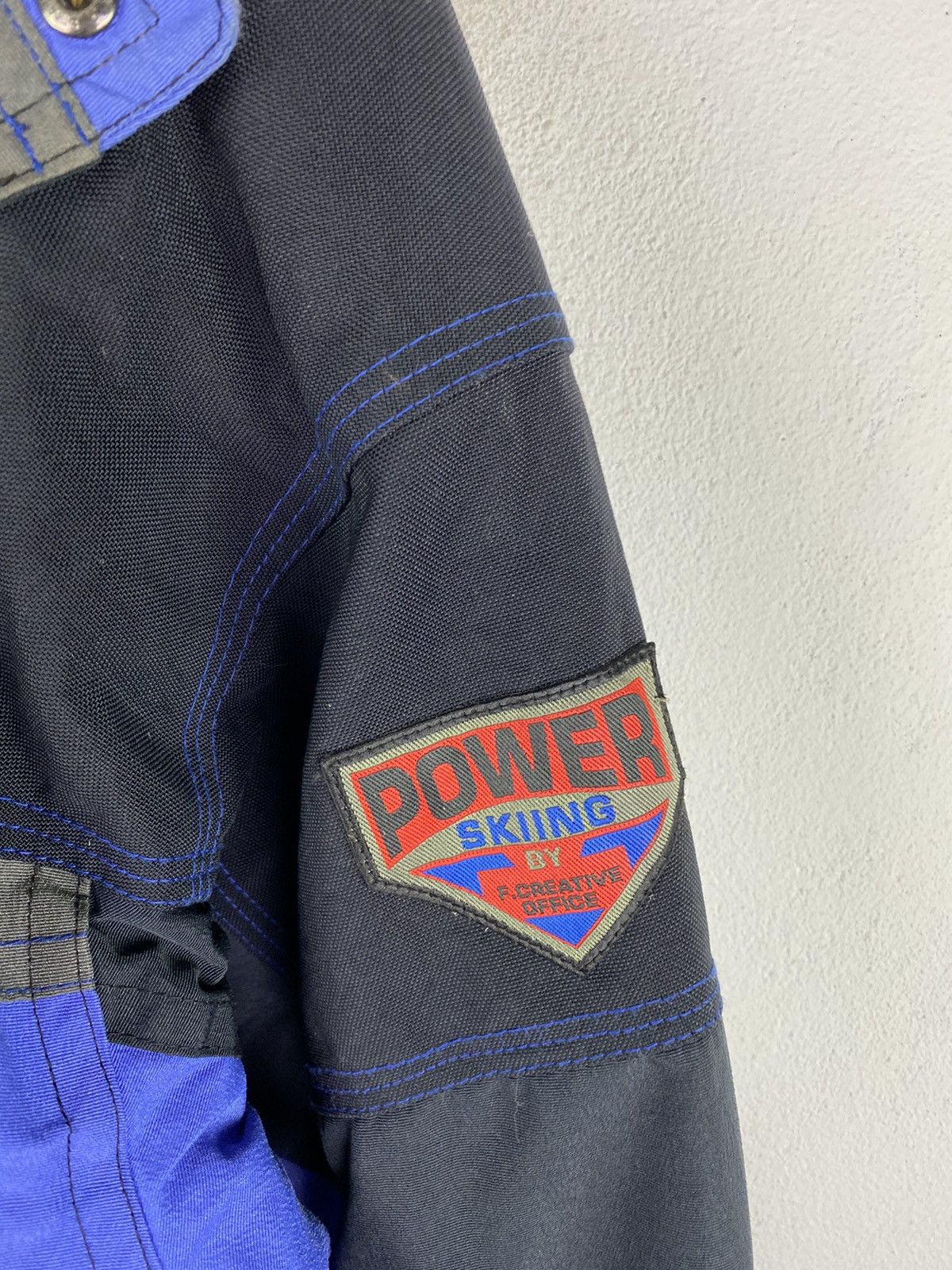 Japanese Brand 🔥DHL SHIPPPING🔥POWER SKIING JACKET WITH GLOVES Size US L / EU 52-54 / 3 - 7 Thumbnail
