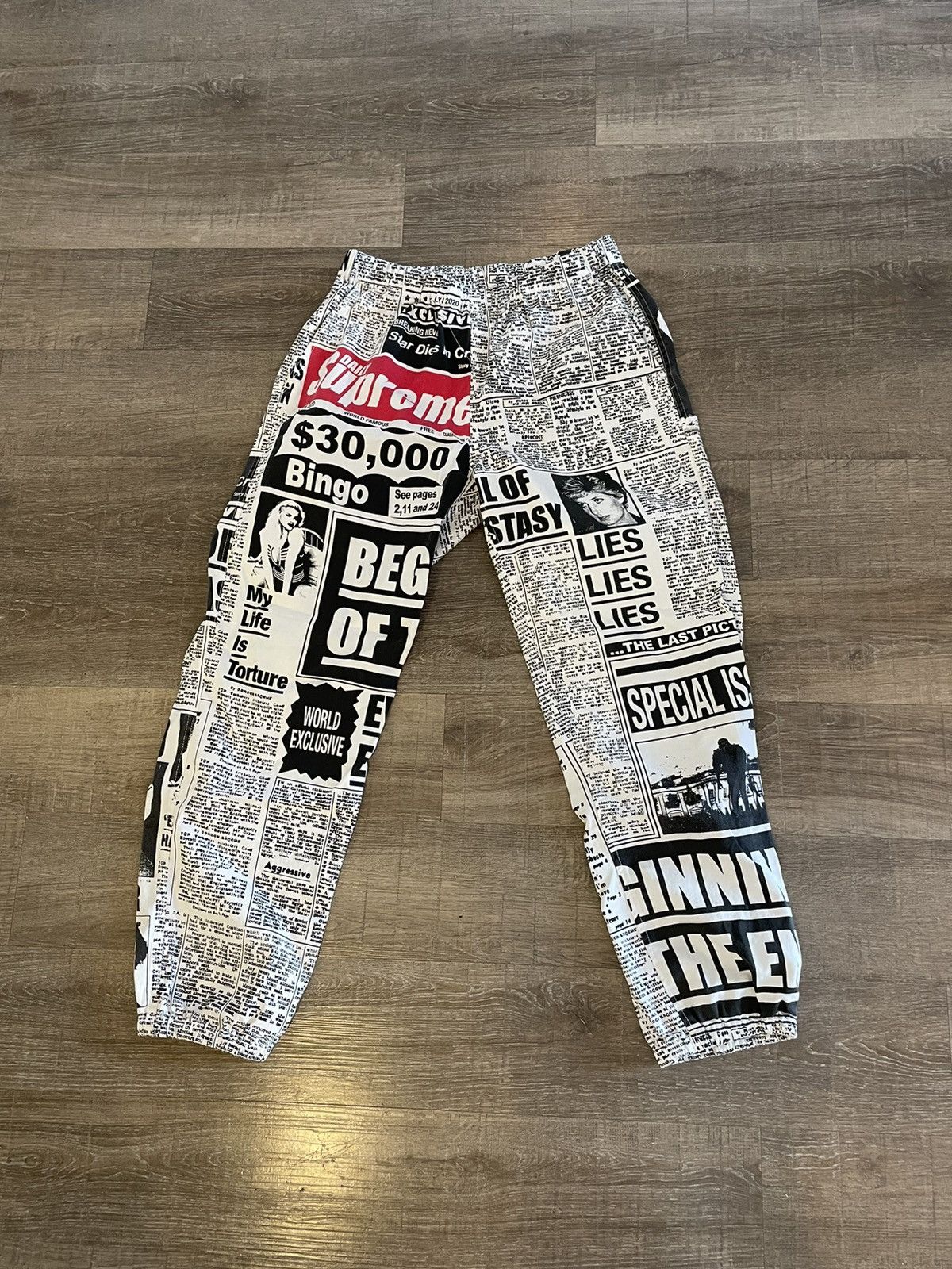 Supreme newsprint deuxiere skate pants