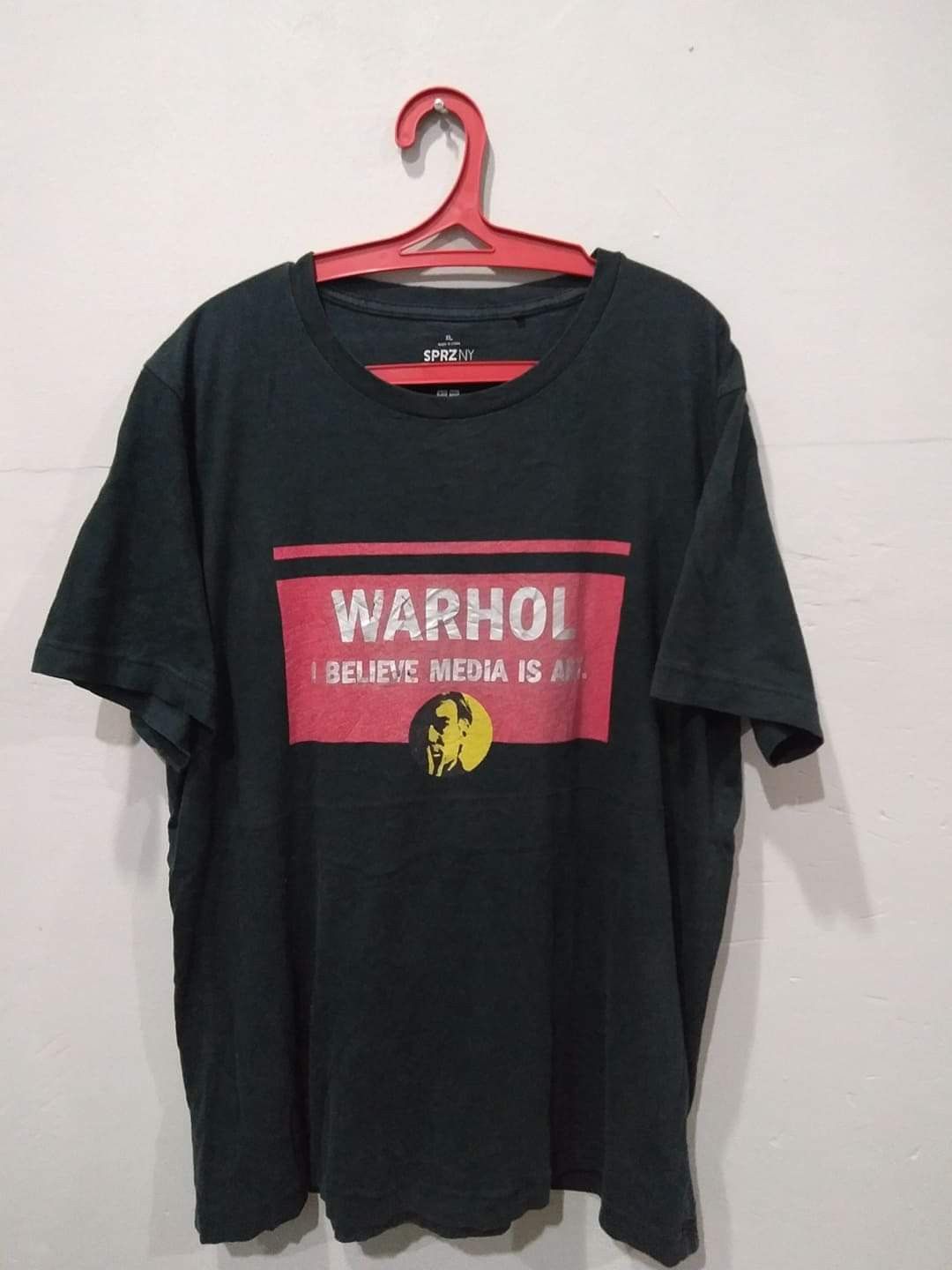 Andy Warhol Uniqlo X Andy Warhol Media Is Art Tee Size US XL / EU 56 / 4 - 1 Thumbnail