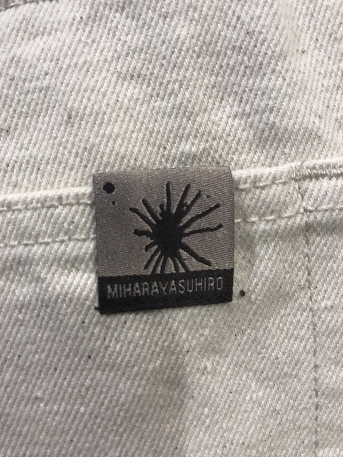 Designer × Japanese Brand × Maison MIHARA YASUHIRO MIHARAYASUHIRO X GU White Denim Size US 34 / EU 50 - 9 Thumbnail