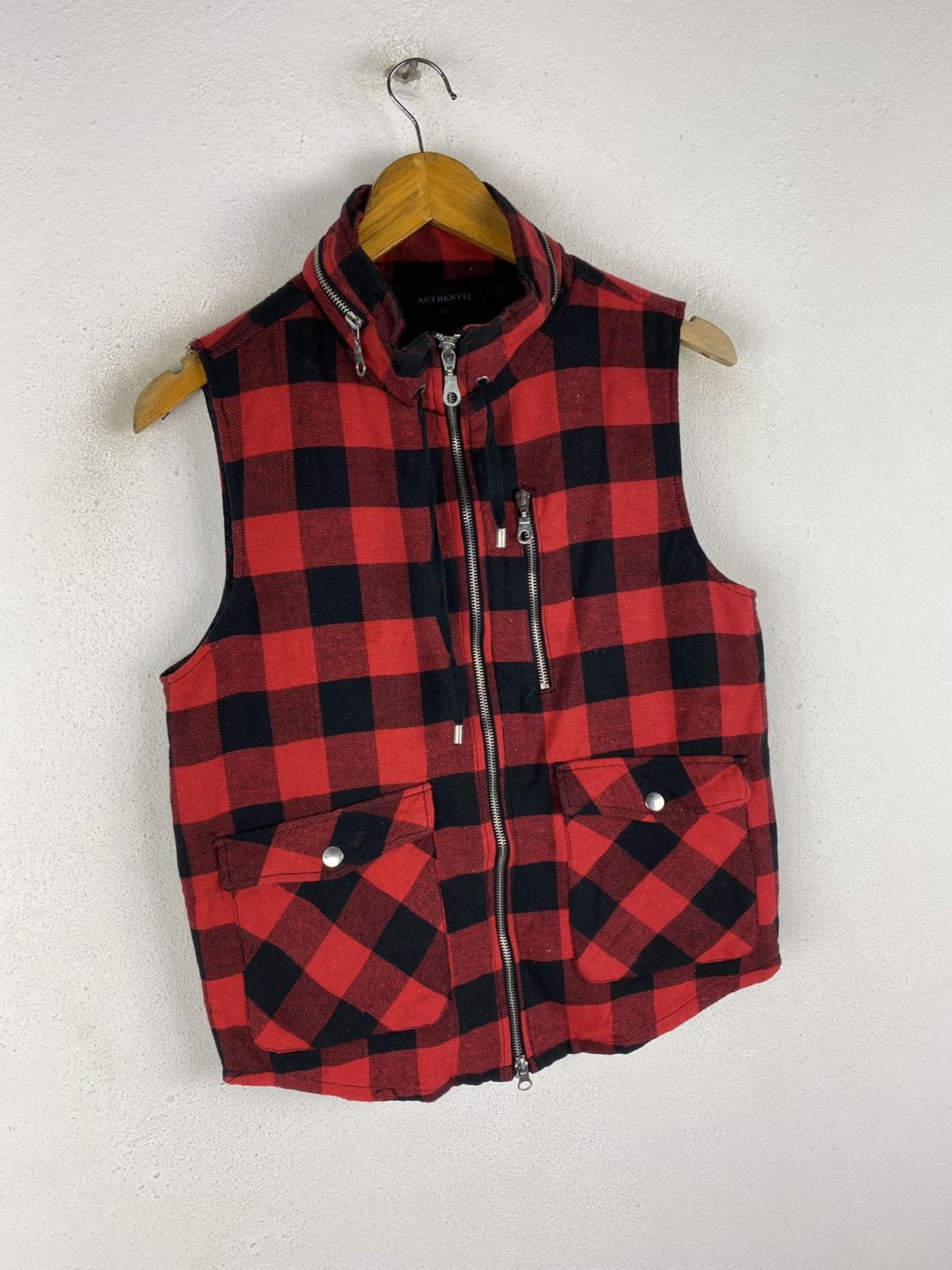 Japanese Brand 🔥SALE🔥AUTHENTIC RED TARTAN VEST MADE IN JAPAN Size US M / EU 48-50 / 2 - 3 Thumbnail