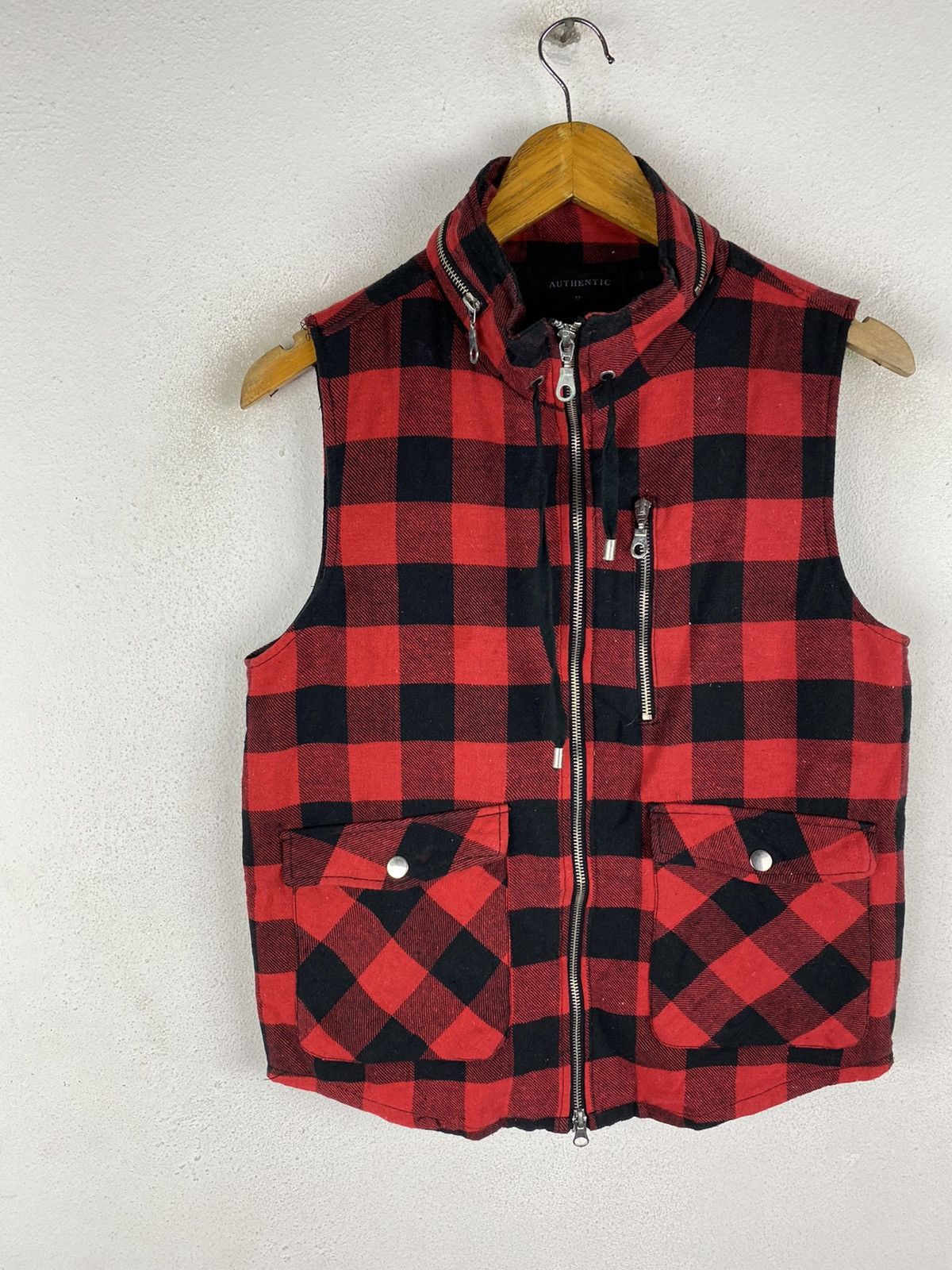 Japanese Brand 🔥SALE🔥AUTHENTIC RED TARTAN VEST MADE IN JAPAN Size US M / EU 48-50 / 2 - 4 Thumbnail