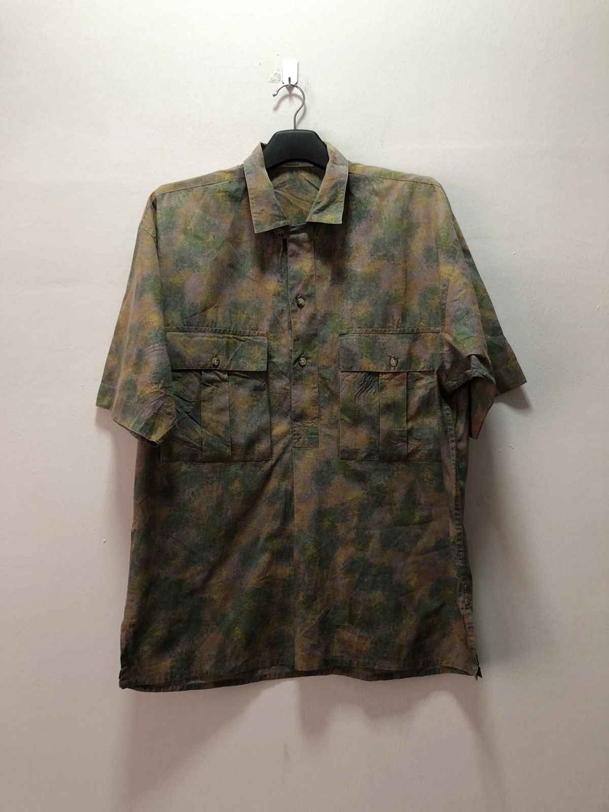 Givenchy Vintage GIVENCHY Gentleman Shirt Italy Half Button Size US L / EU 52-54 / 3 - 1 Thumbnail