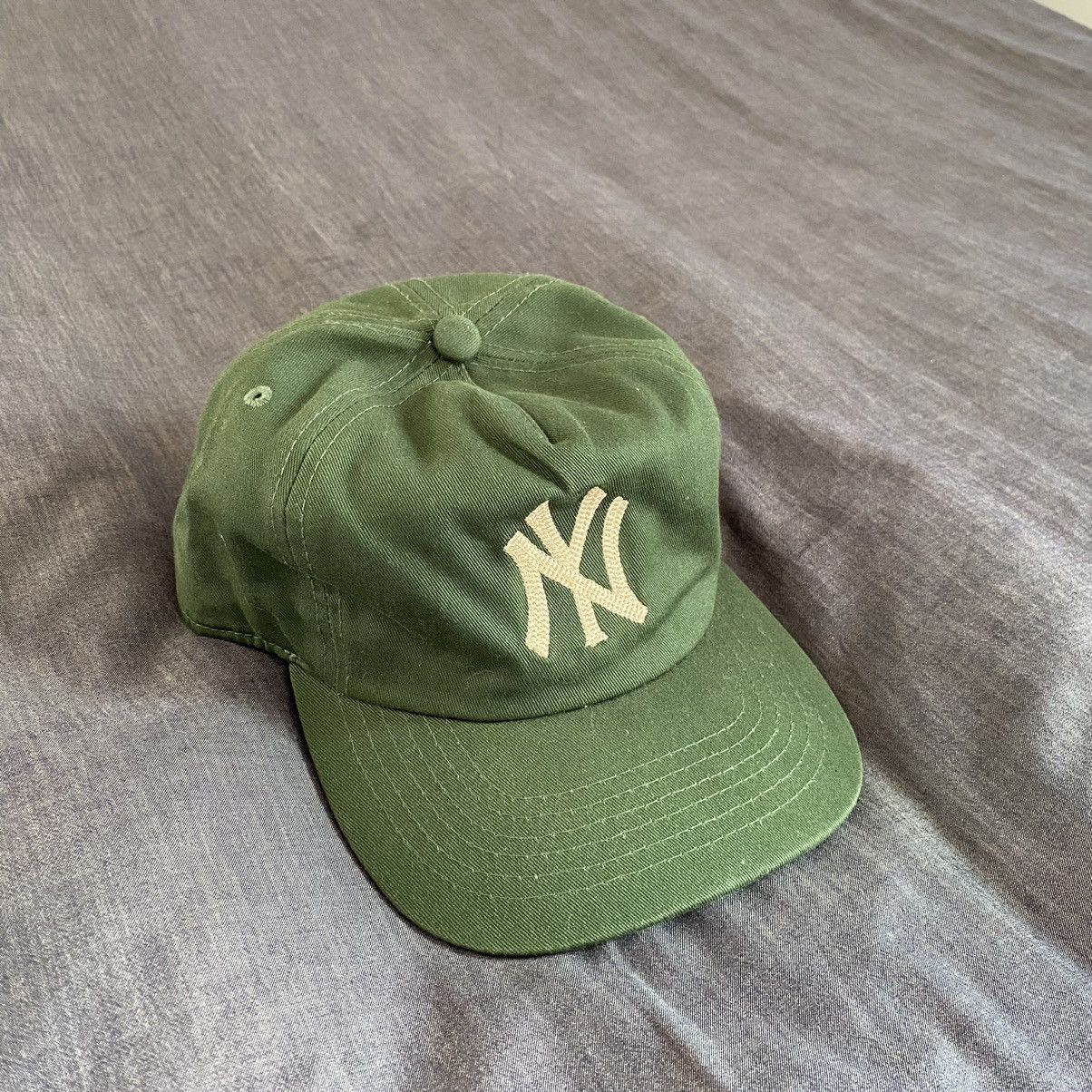 New York Yankees Mondaysuck x NY Chainstitch Snapback in Green