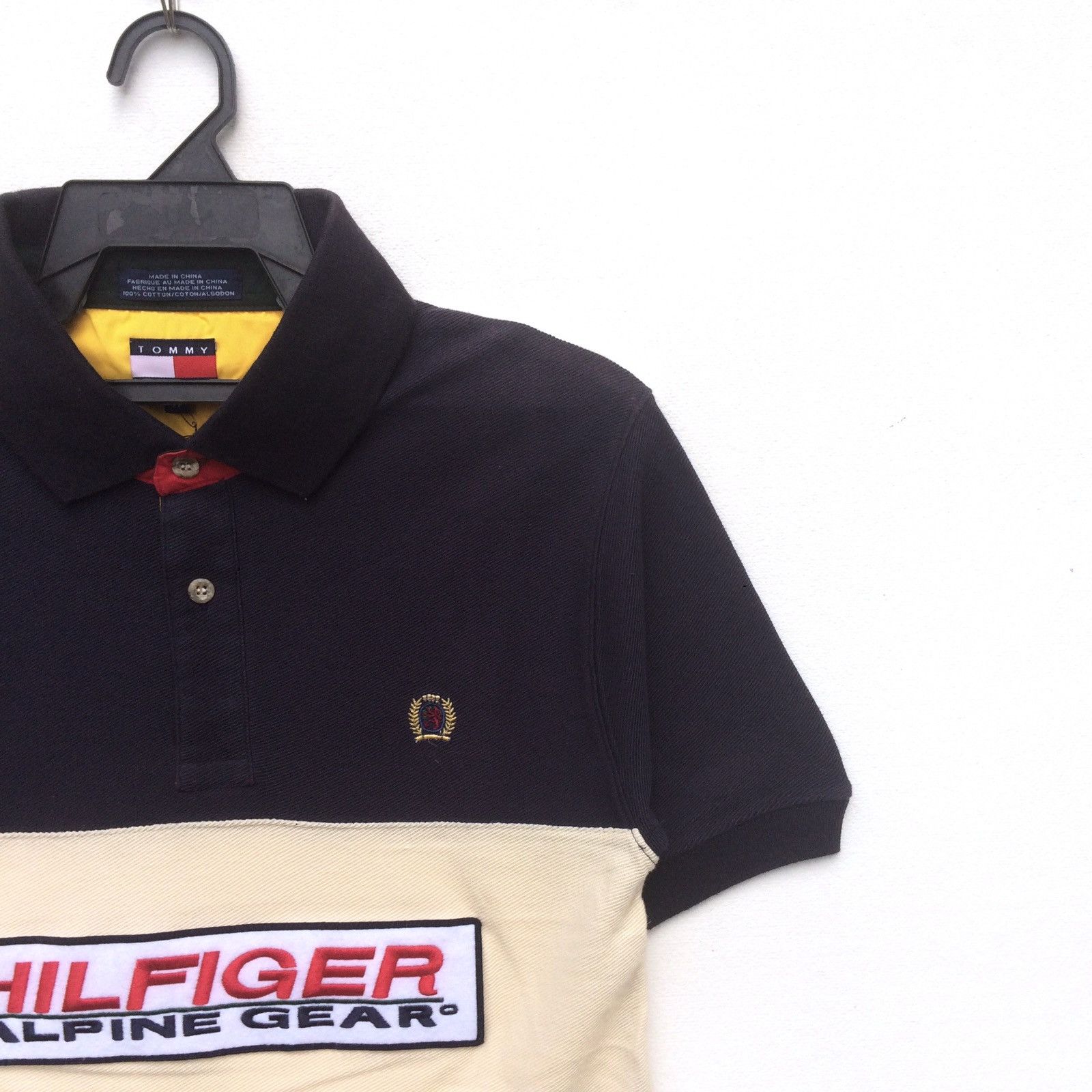 Tommy Hilfiger Deadstock Vintage 90s Tommy Hilfiger Polo | Alpine Gear Size US S / EU 44-46 / 1 - 2 Thumbnail