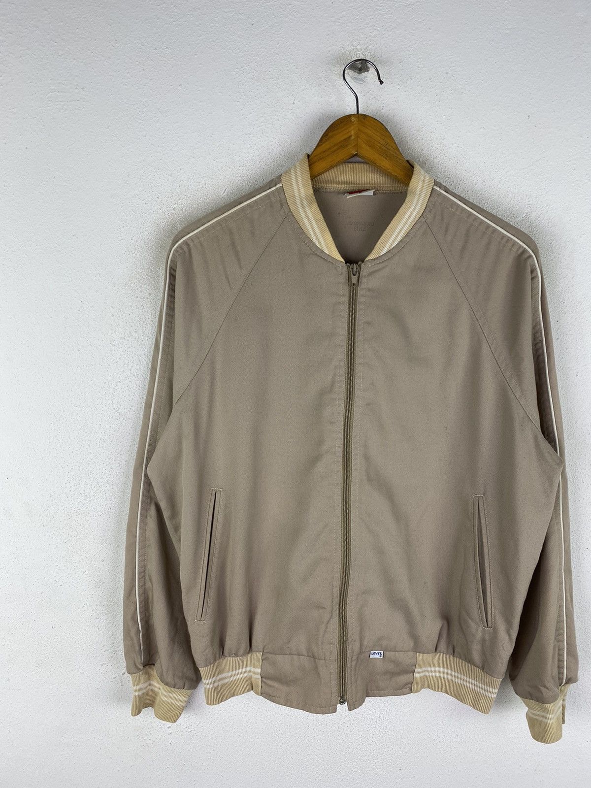 Levi's 🔥DHL SHIPPPING🔥VINTAGE LEVIS OLYMPIC JACKET MADE IN USA Size US M / EU 48-50 / 2 - 4 Thumbnail