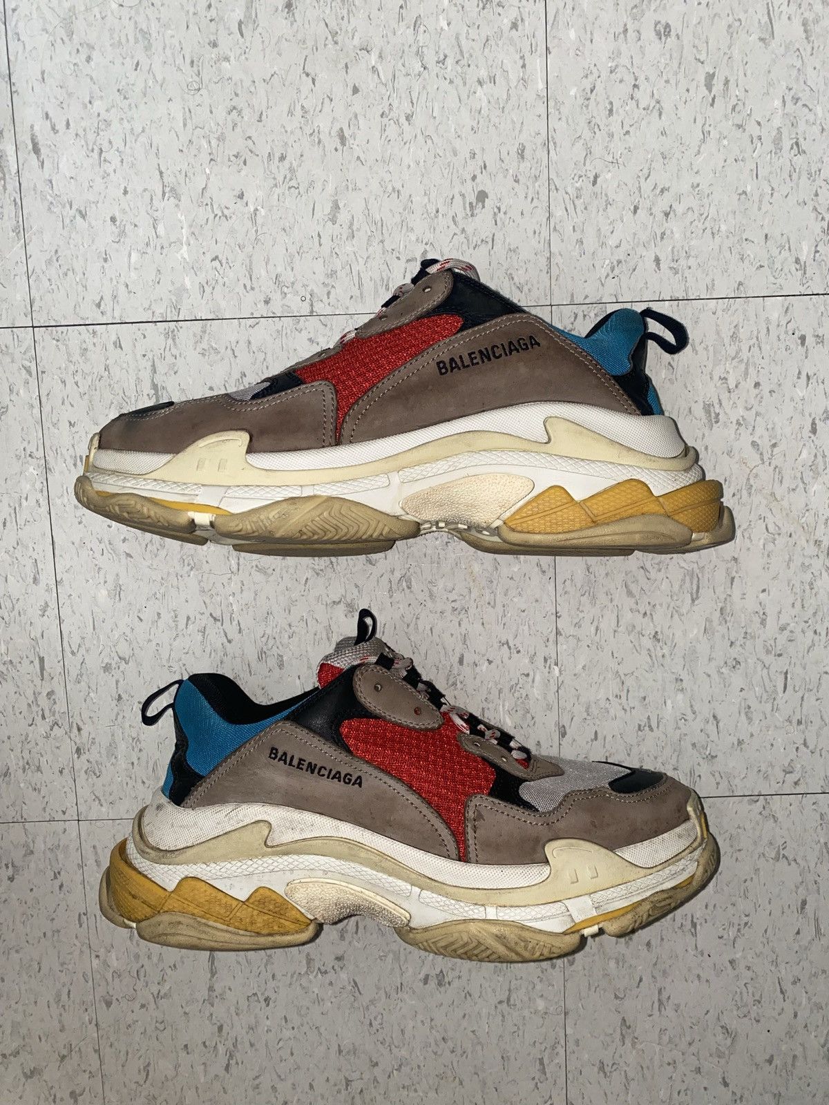 Balenciaga Triple S Lego Size 44, Men's Fashion, Footwear