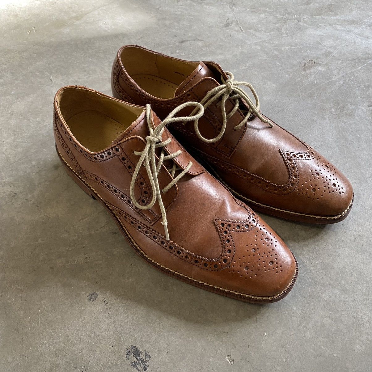 Cole Haan Cole Haan Wingtip Oxfords Size US 7.5 / EU 40-41 - 1 Thumbnail