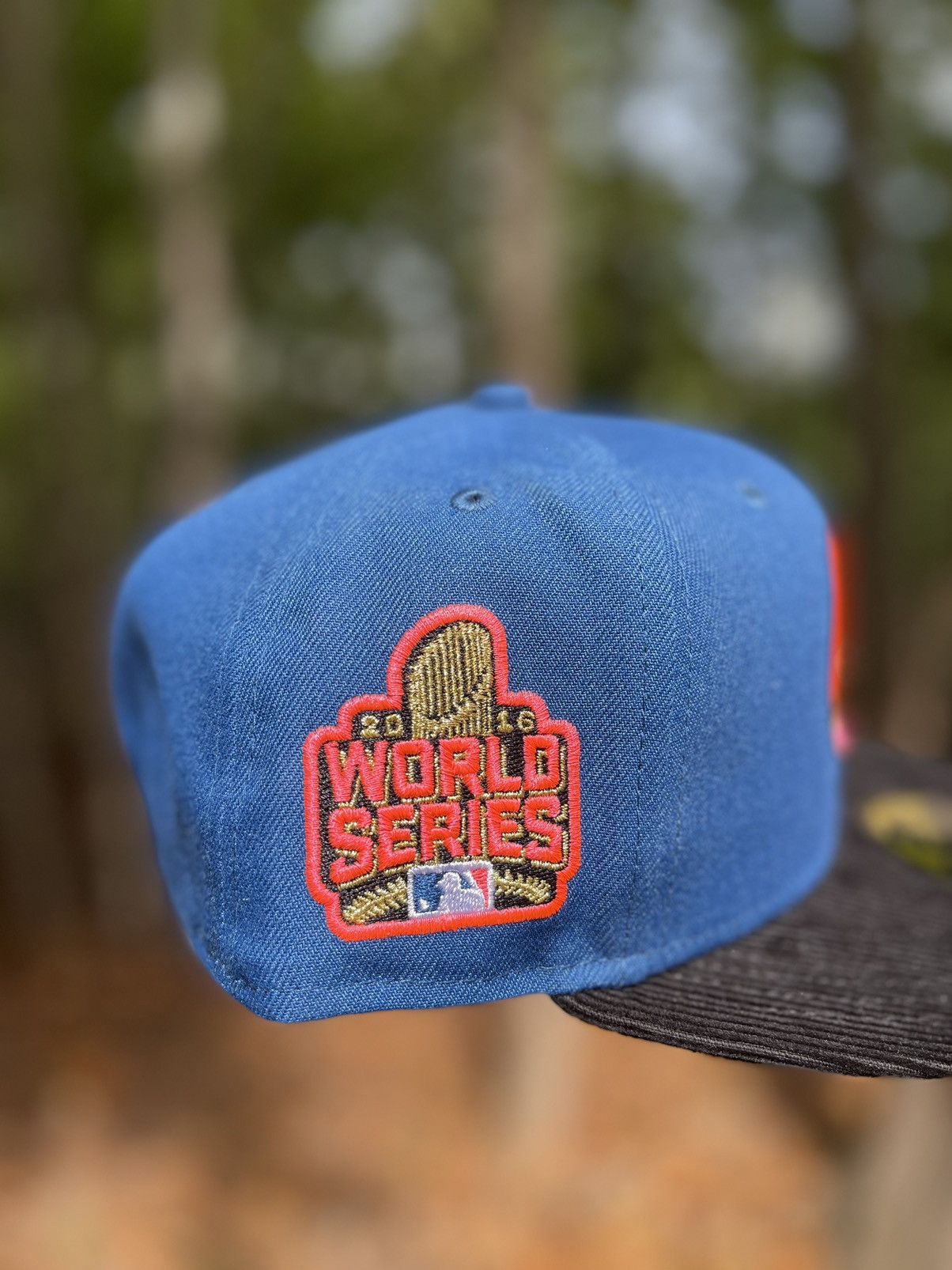 MLB × New Era Exclusive Fitted Corduroy Chicago Cubs 2 Tone Pink UV Sz73/4 Size ONE SIZE - 4 Thumbnail