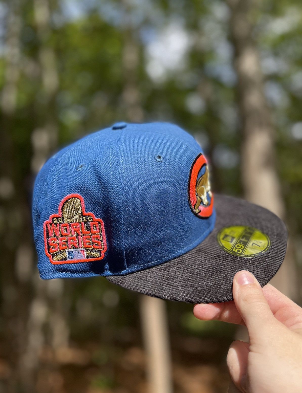 MLB × New Era Exclusive Fitted Corduroy Chicago Cubs 2 Tone Pink UV Sz73/4 Size ONE SIZE - 2 Thumbnail