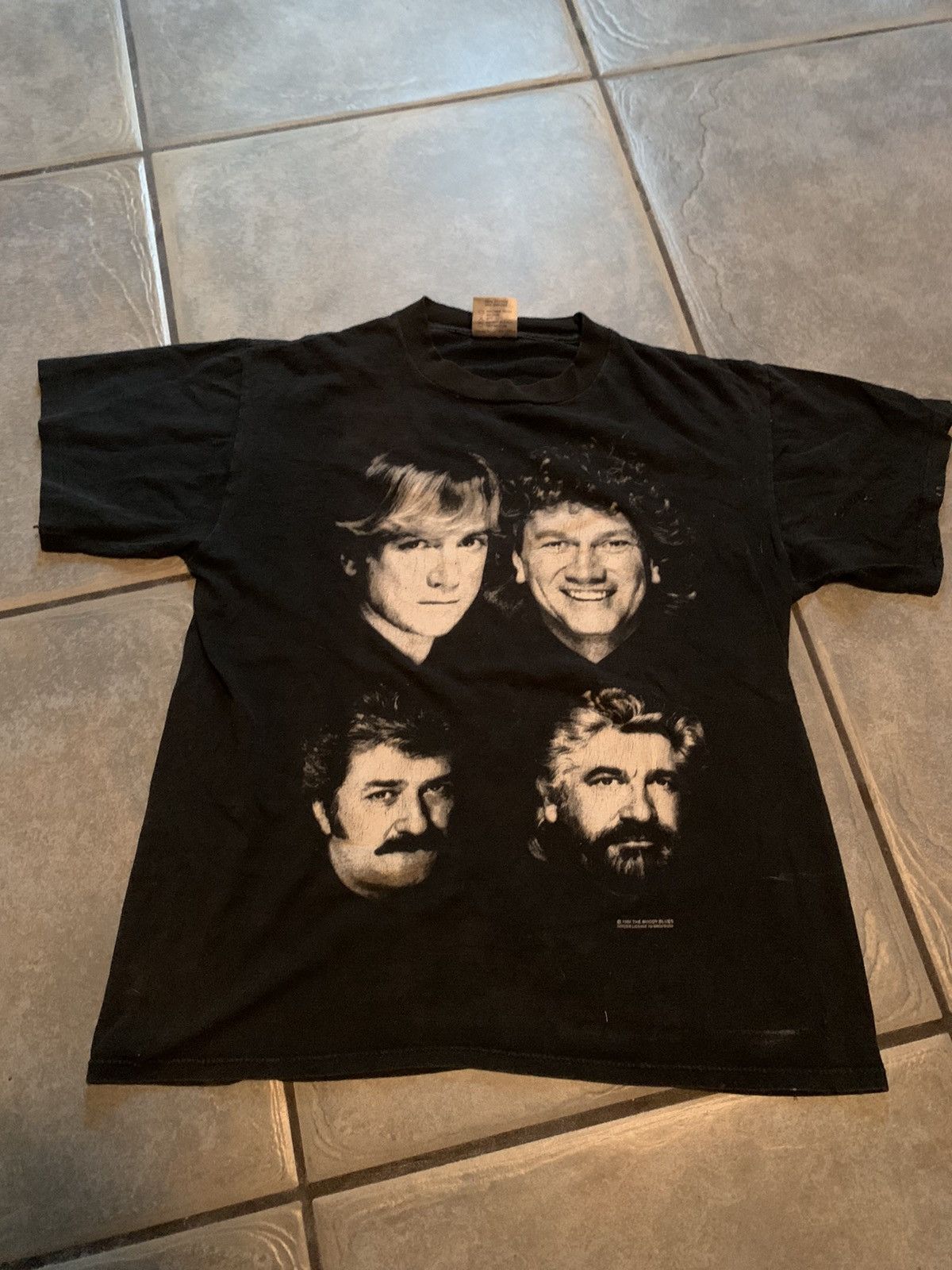 Vintage 90s vintage Moody Blues tee Size US L / EU 52-54 / 3 - 1 Thumbnail