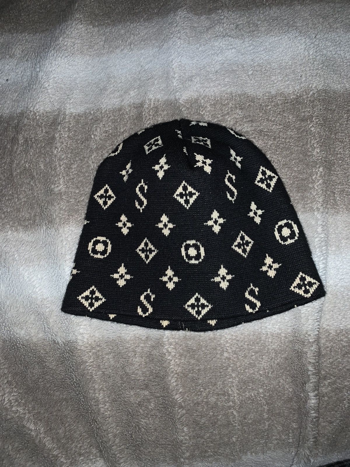 Supreme Supreme Louis Vuitton 2001 Vintage Monogram Beanie | Grailed