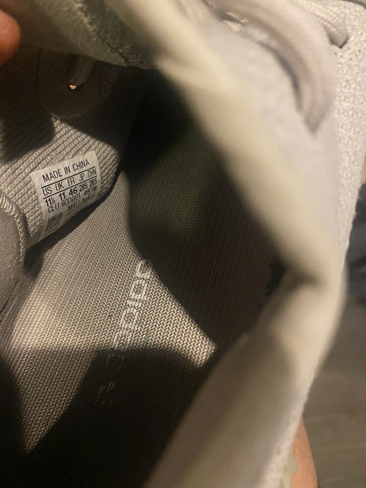 Adidas × Kanye West Yeezy Boost 350 V2 Sesame 2018 Size US 11.5 / EU 44-45 - 4 Thumbnail