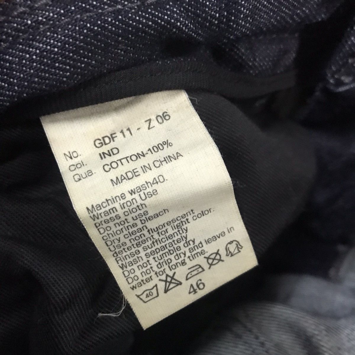 GOSTAR DE FUGA Gostar De Fuga Coated Wax Denim Jeans Size US 31 - 15 Thumbnail