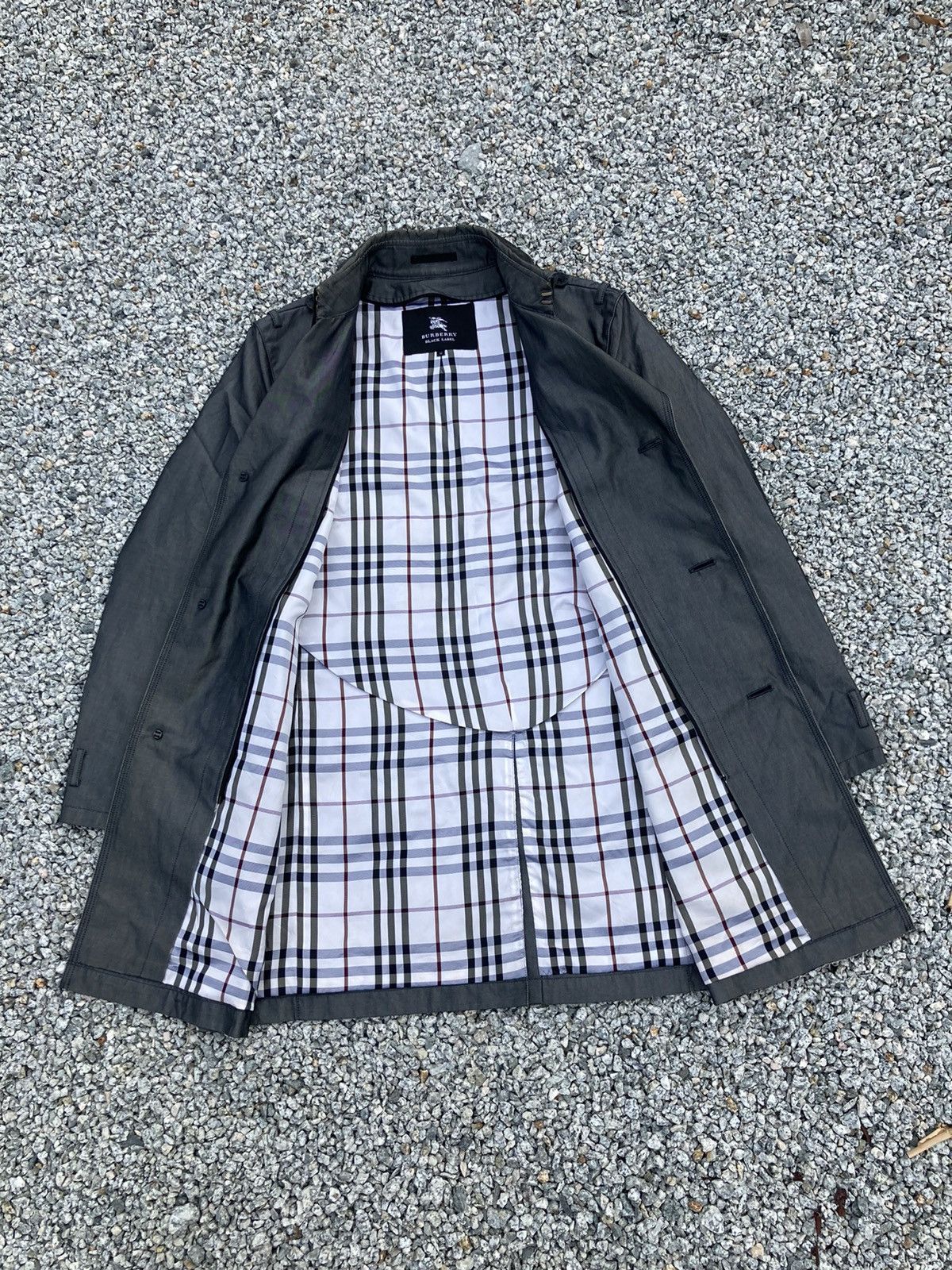 Burberry Distressed Burberry Black Label Nova Check Size US M / EU 48-50 / 2 - 4 Thumbnail