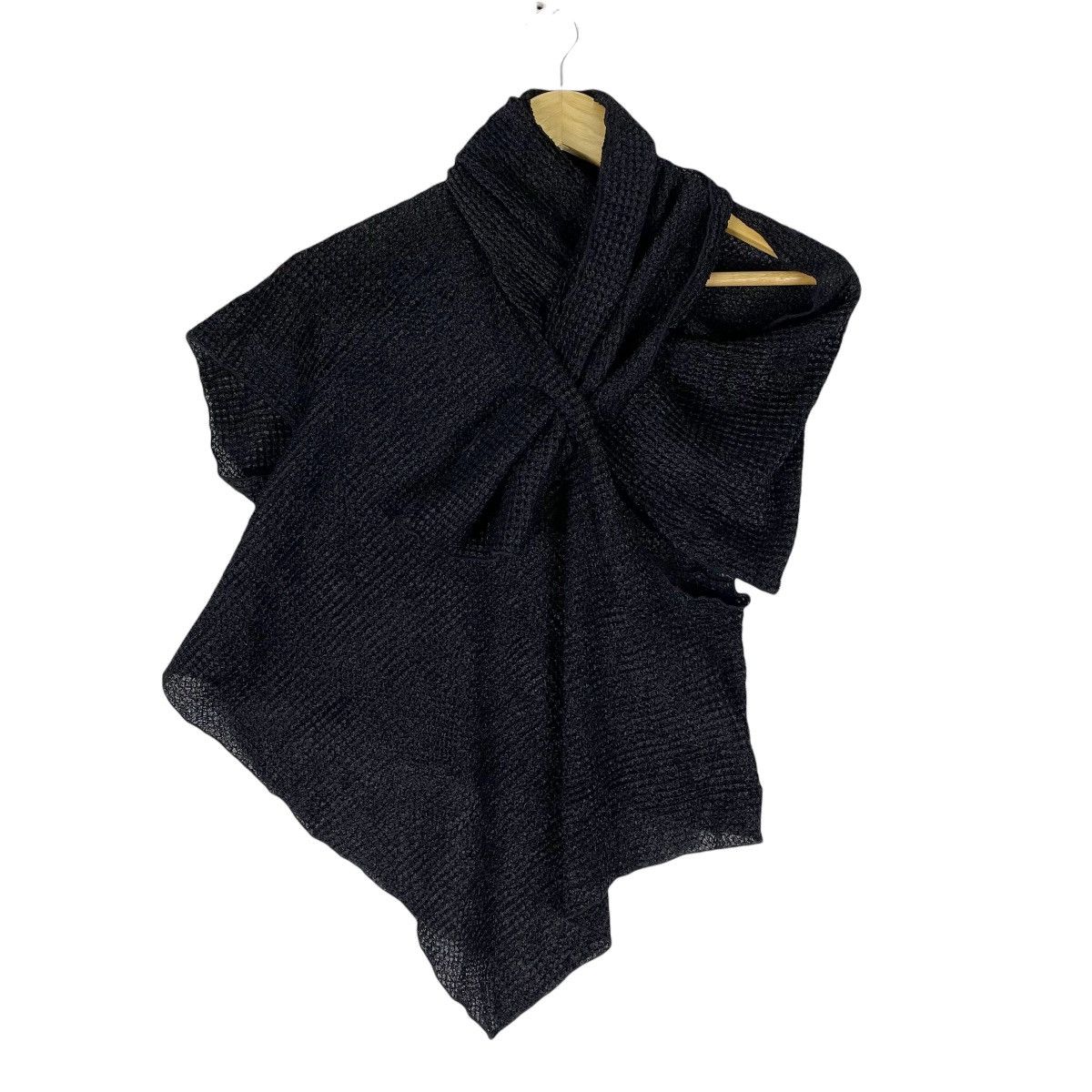 Yohji Yamamoto 🔥NOIR + YOHJI YAMAMOTO Pleated Shawl Black Mesh Scarf Size US L / EU 52-54 / 3 - 5 Thumbnail