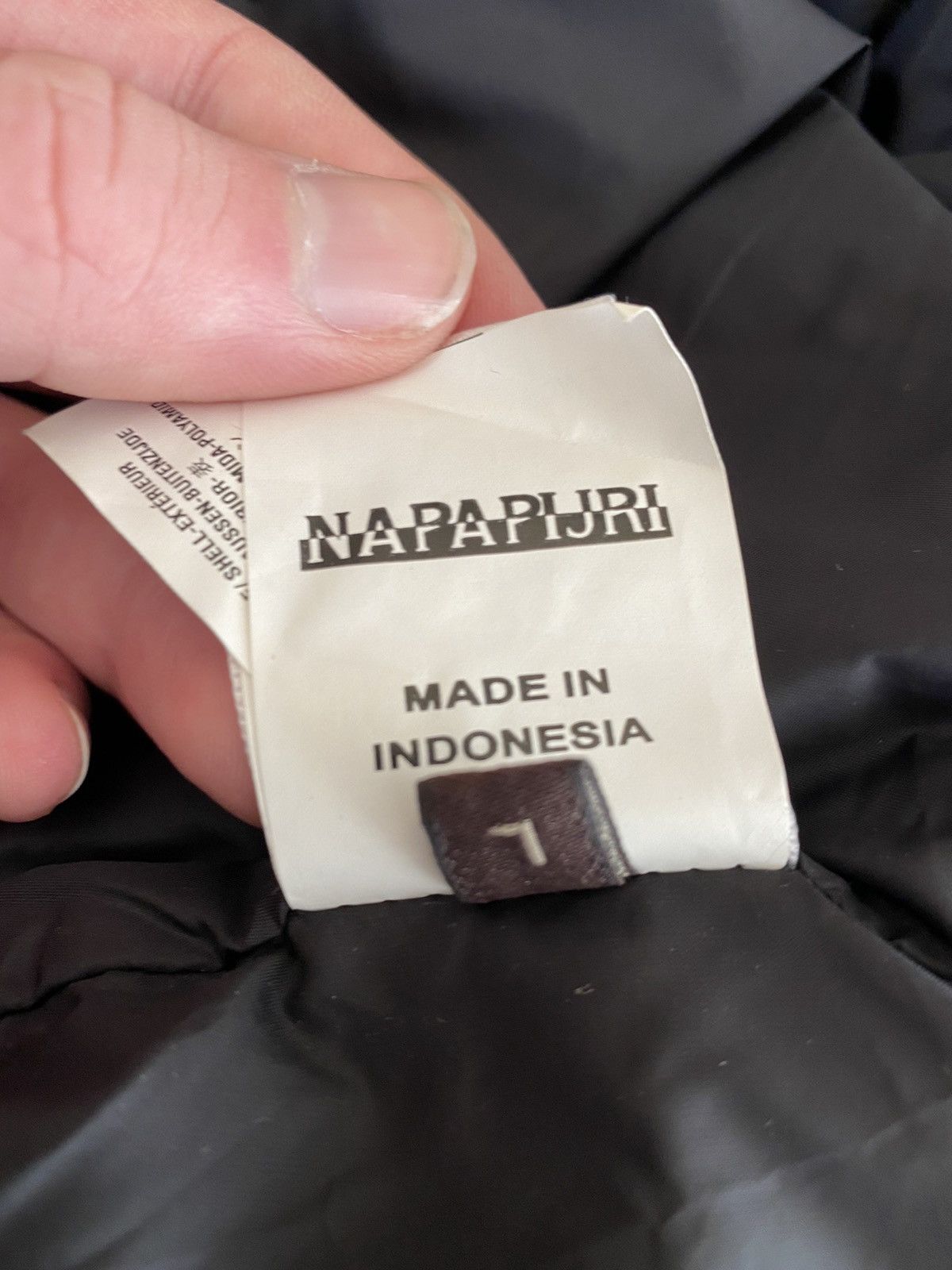 Napapijri Napapijri vest bomber L black navy Size US L / EU 52-54 / 3 - 6 Thumbnail