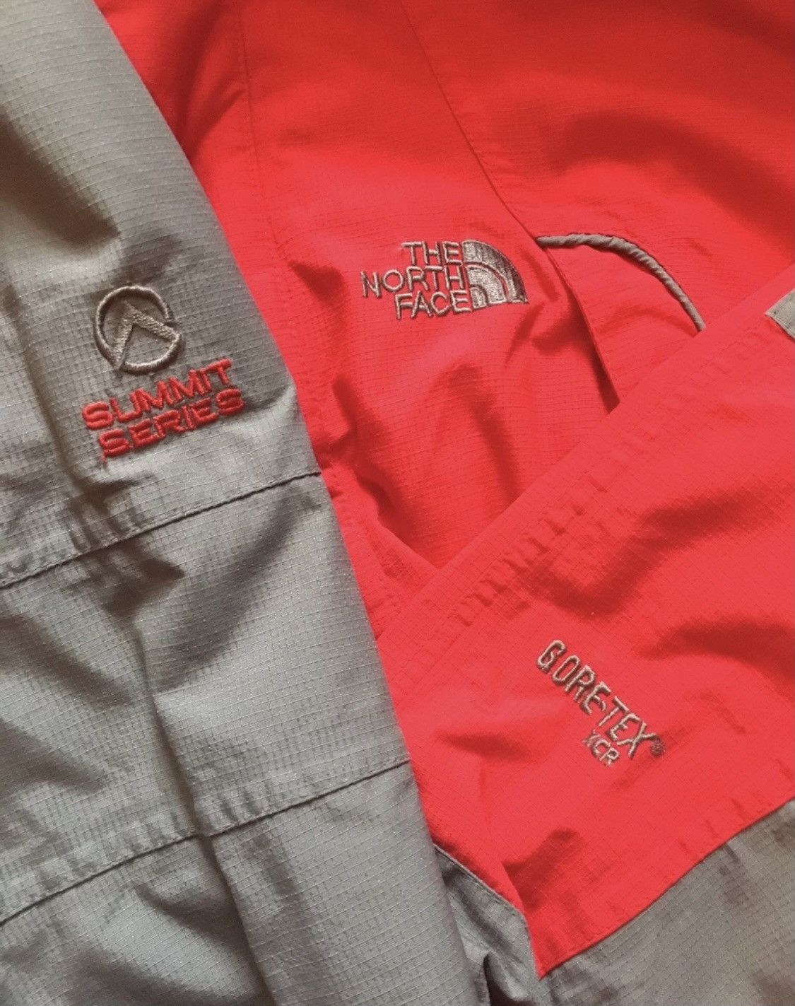The North Face The north face tnf jacket red grey XL Size US XL / EU 56 / 4 - 3 Thumbnail