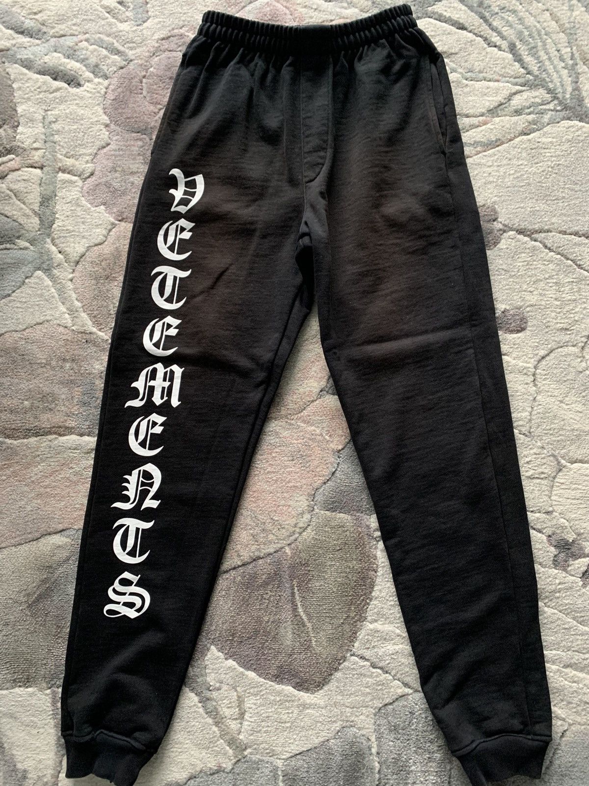 image of Vetements Gothic Font Sweatpants in Black, Men's (Size 30)