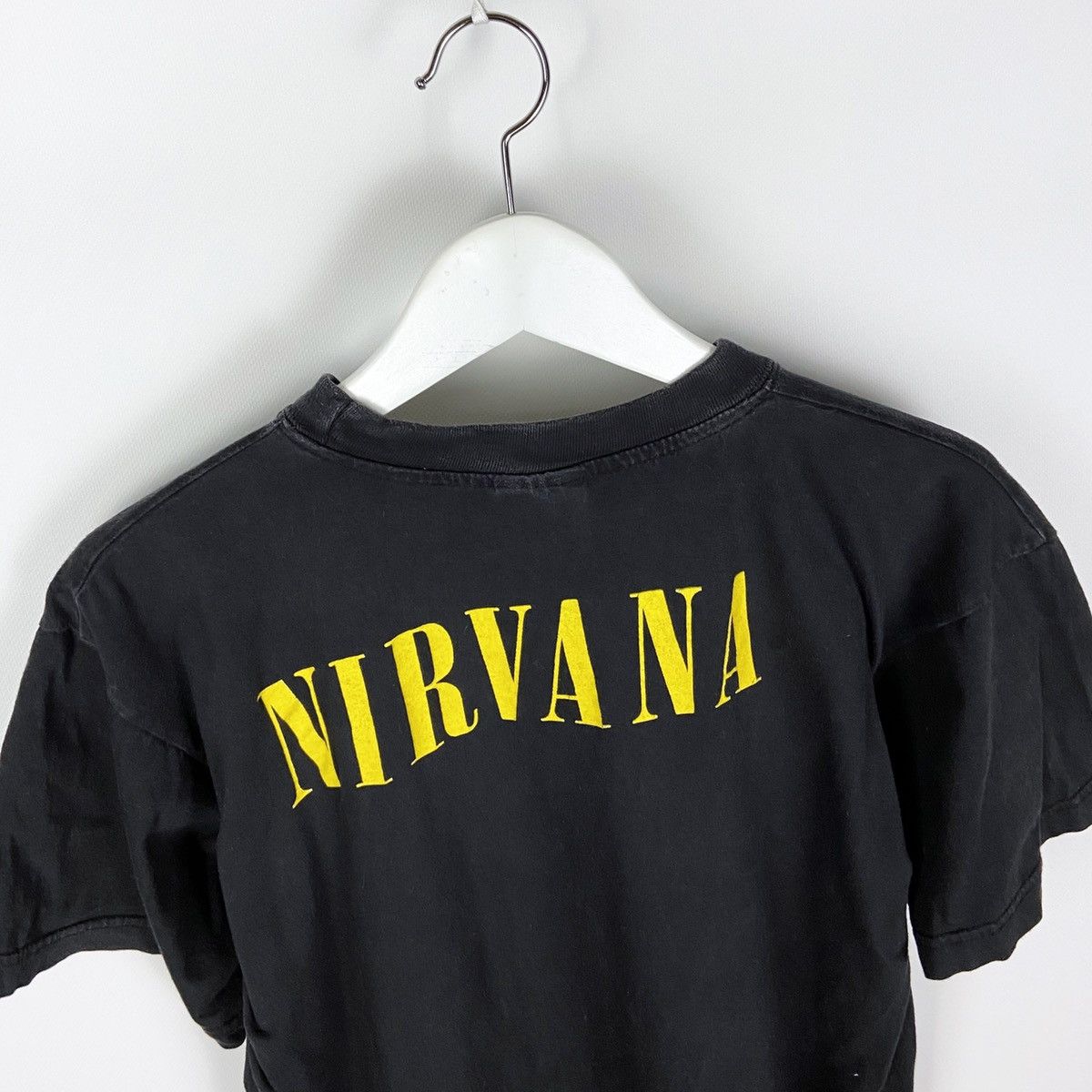 Band Tees Vintage 90’s Nirvana Smile Face Big Logo tee size M Size US M / EU 48-50 / 2 - 3 Thumbnail