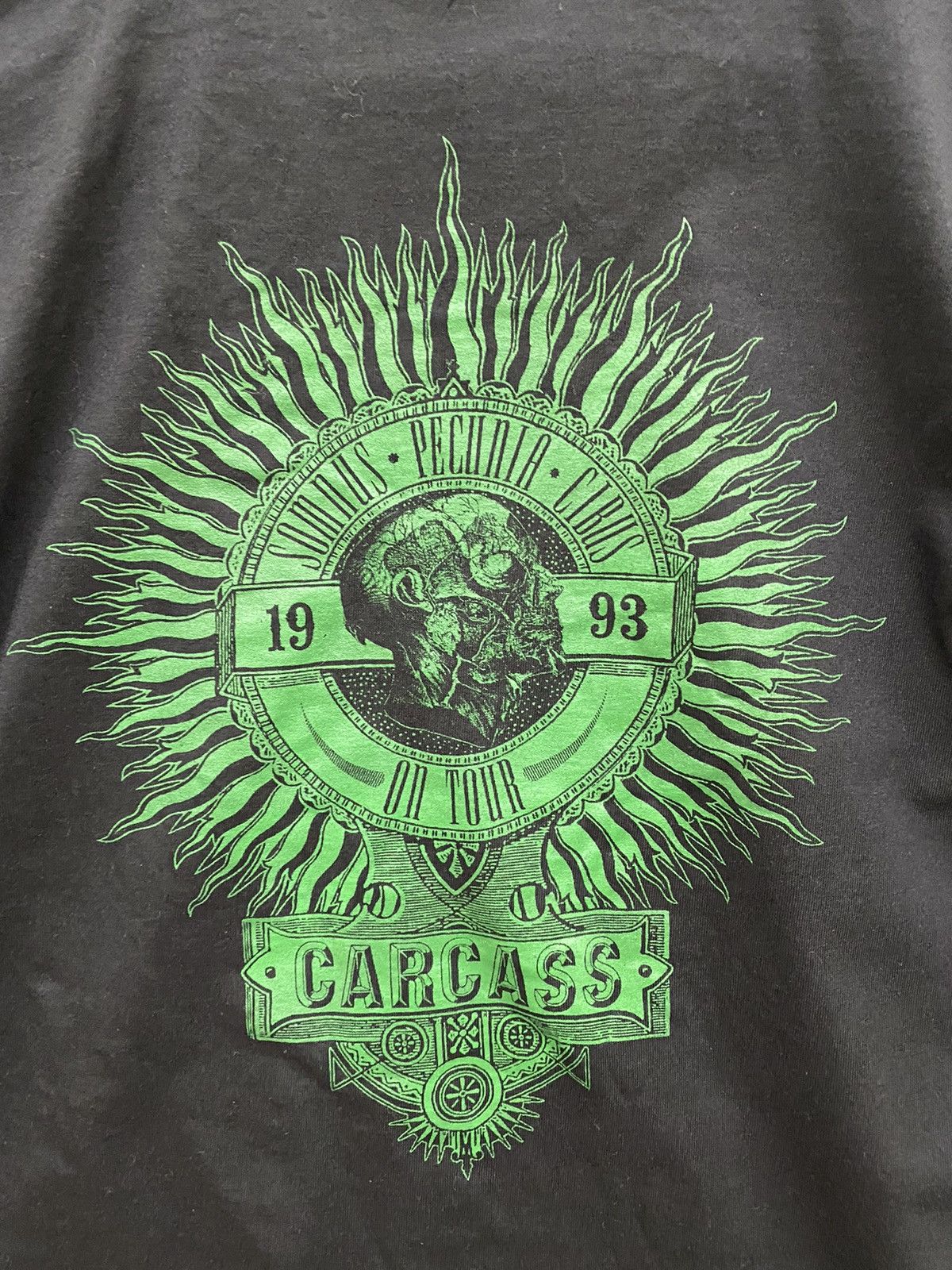 Band Tees vintage 1993 CARCASS artwork drawing metal album t-shirts Size US XL / EU 56 / 4 - 4 Thumbnail
