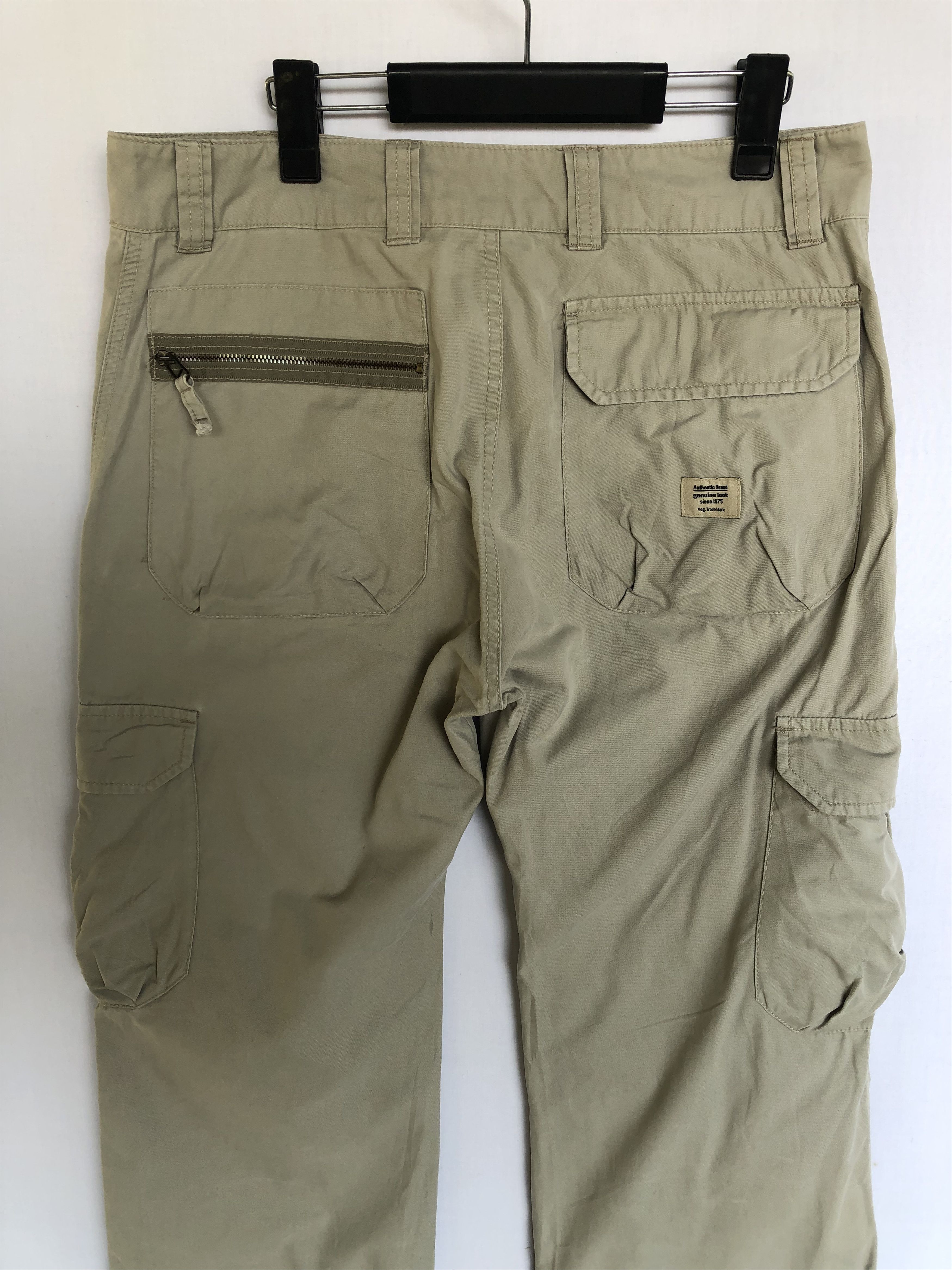 Japanese Brand Japanese brand grey cargo pants Size US 32 / EU 48 - 12 Thumbnail