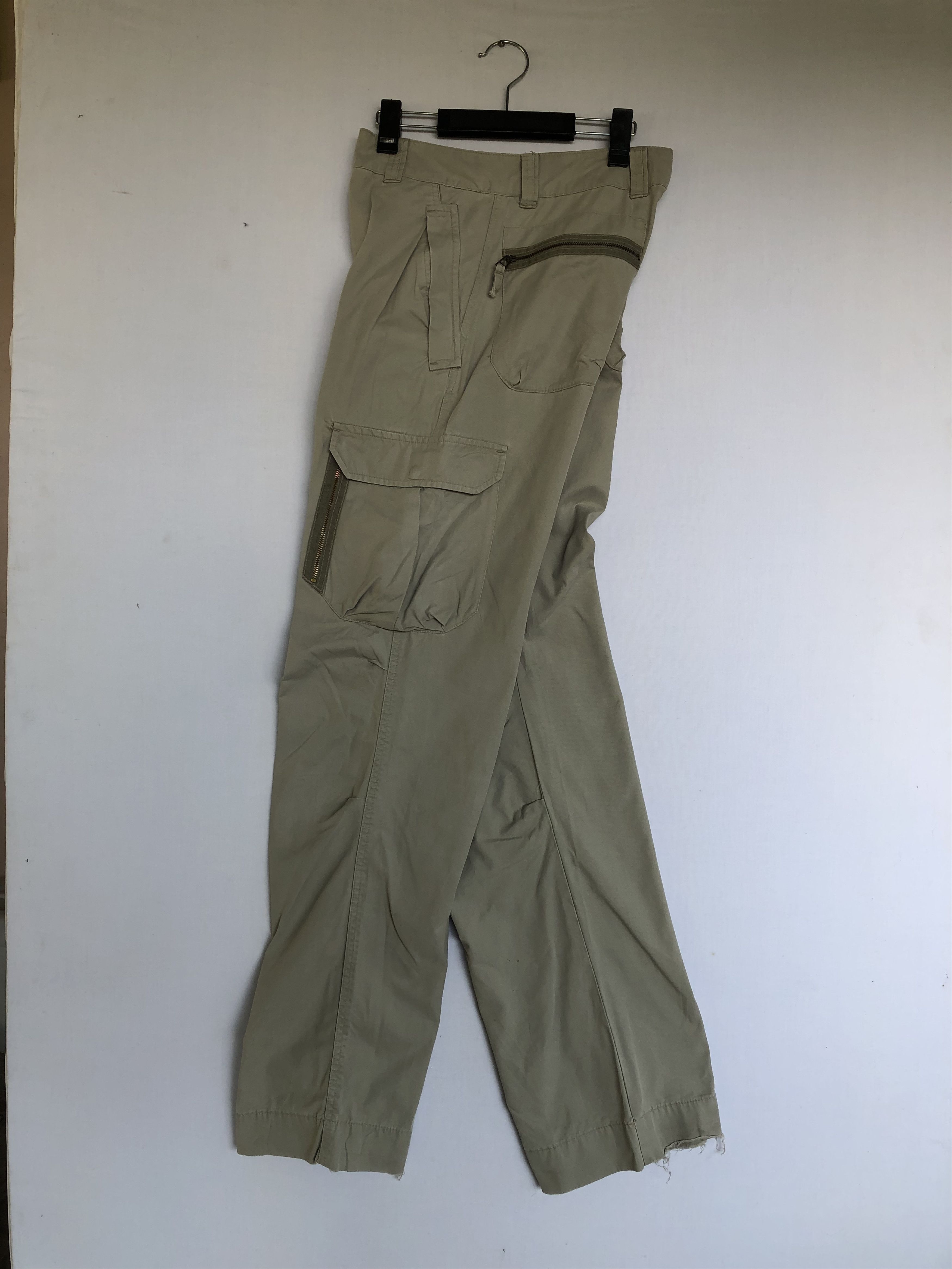Japanese Brand Japanese brand grey cargo pants Size US 32 / EU 48 - 15 Thumbnail