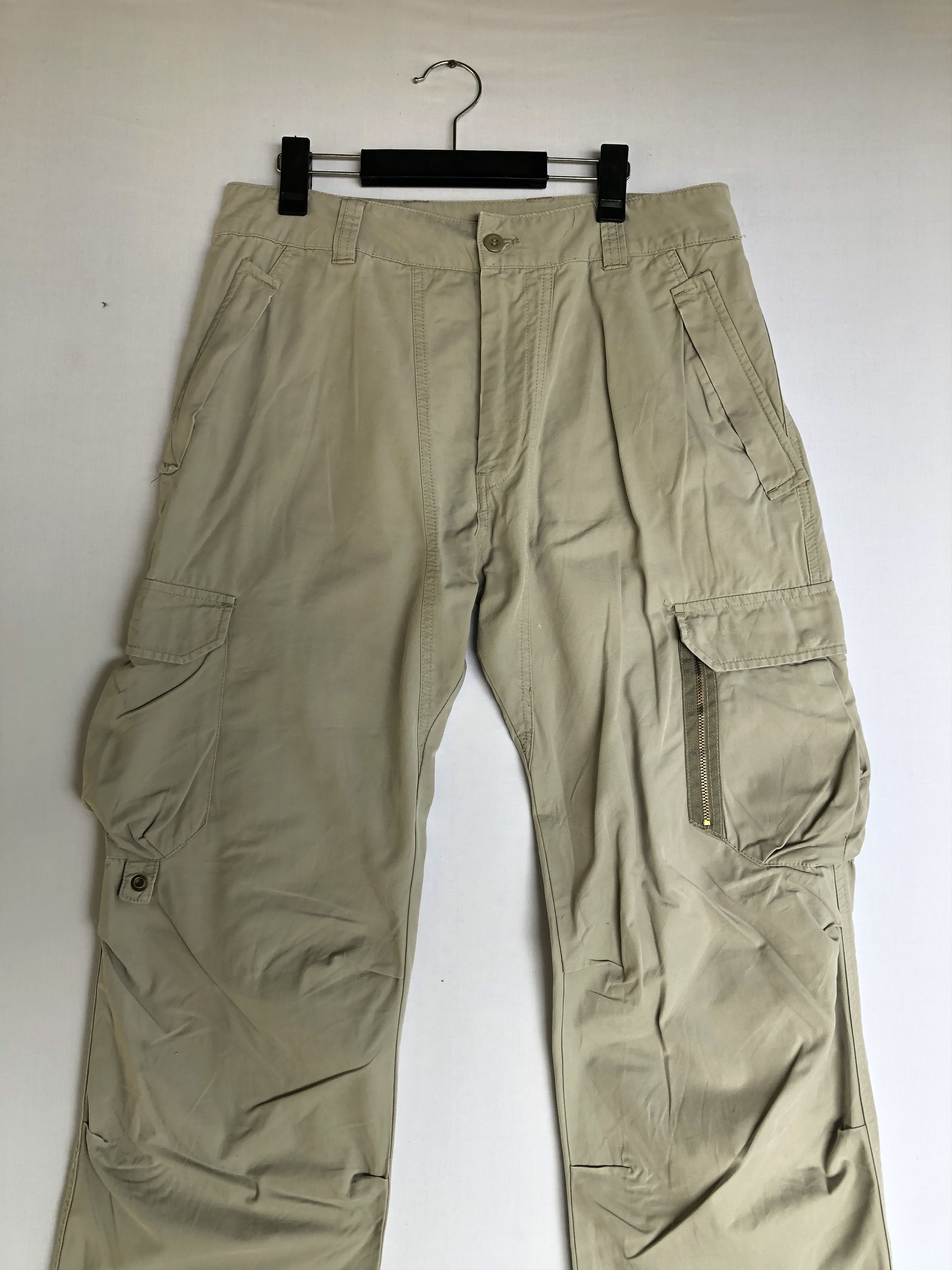 Japanese Brand Japanese brand grey cargo pants Size US 32 / EU 48 - 5 Thumbnail