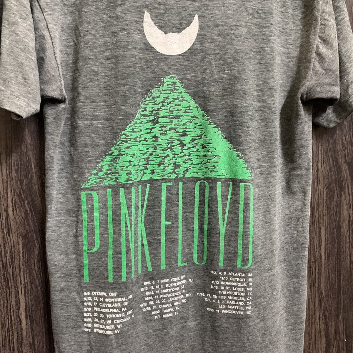 Band Tees Vintage 80s Pink Floyd World Tour 1987 Album T Shirt Size US S / EU 44-46 / 1 - 6 Thumbnail