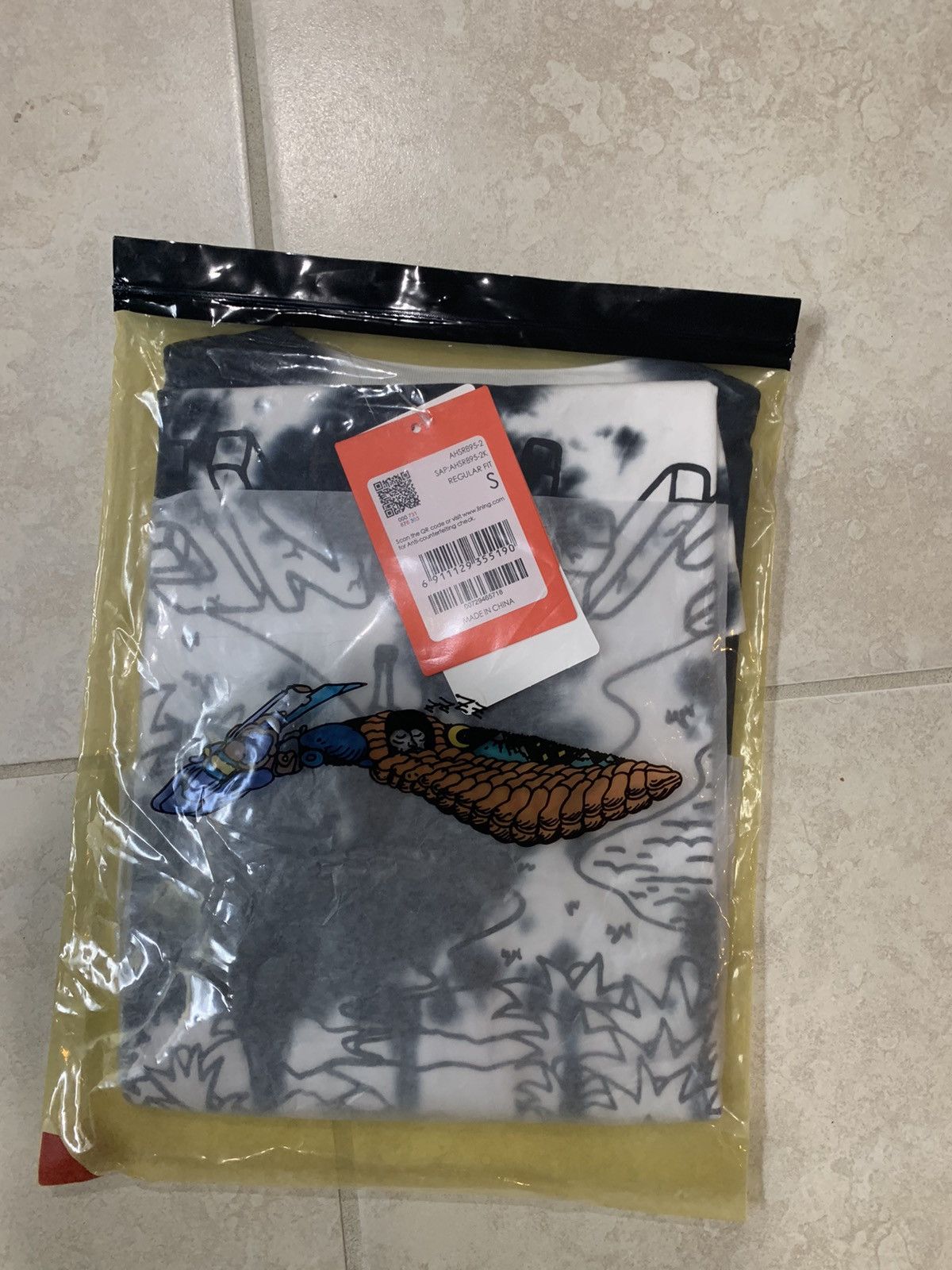 Li-Ning × Market Chinatown Market Li Ning Tie Dye Find Your Way Tee Size US S / EU 44-46 / 1 - 3 Thumbnail