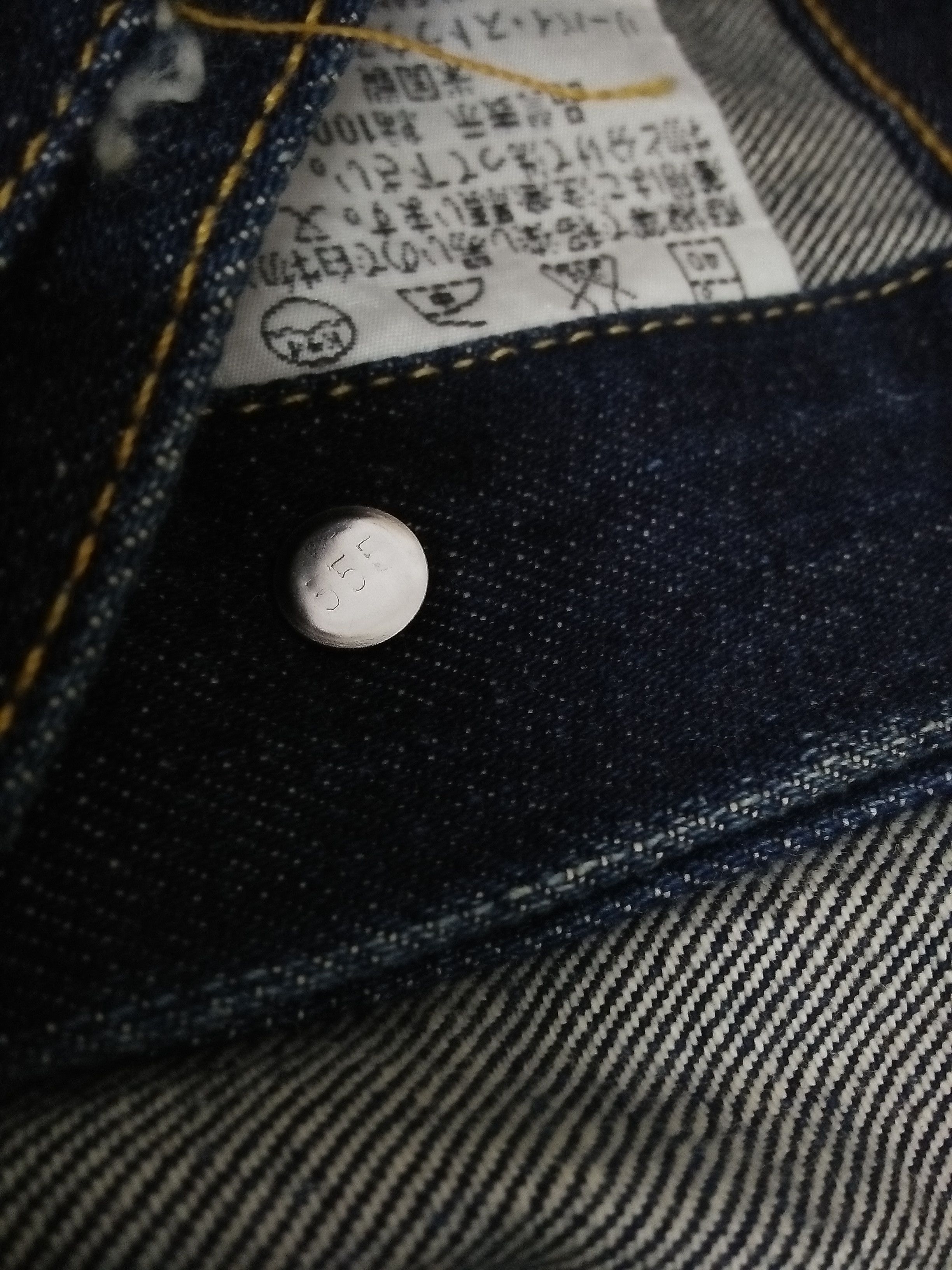 Levi's 90s LEVIS 557XX BIG 'E' TRUCKER DENIM JACKET USA #555 (B92) Size US M / EU 48-50 / 2 - 10 Thumbnail
