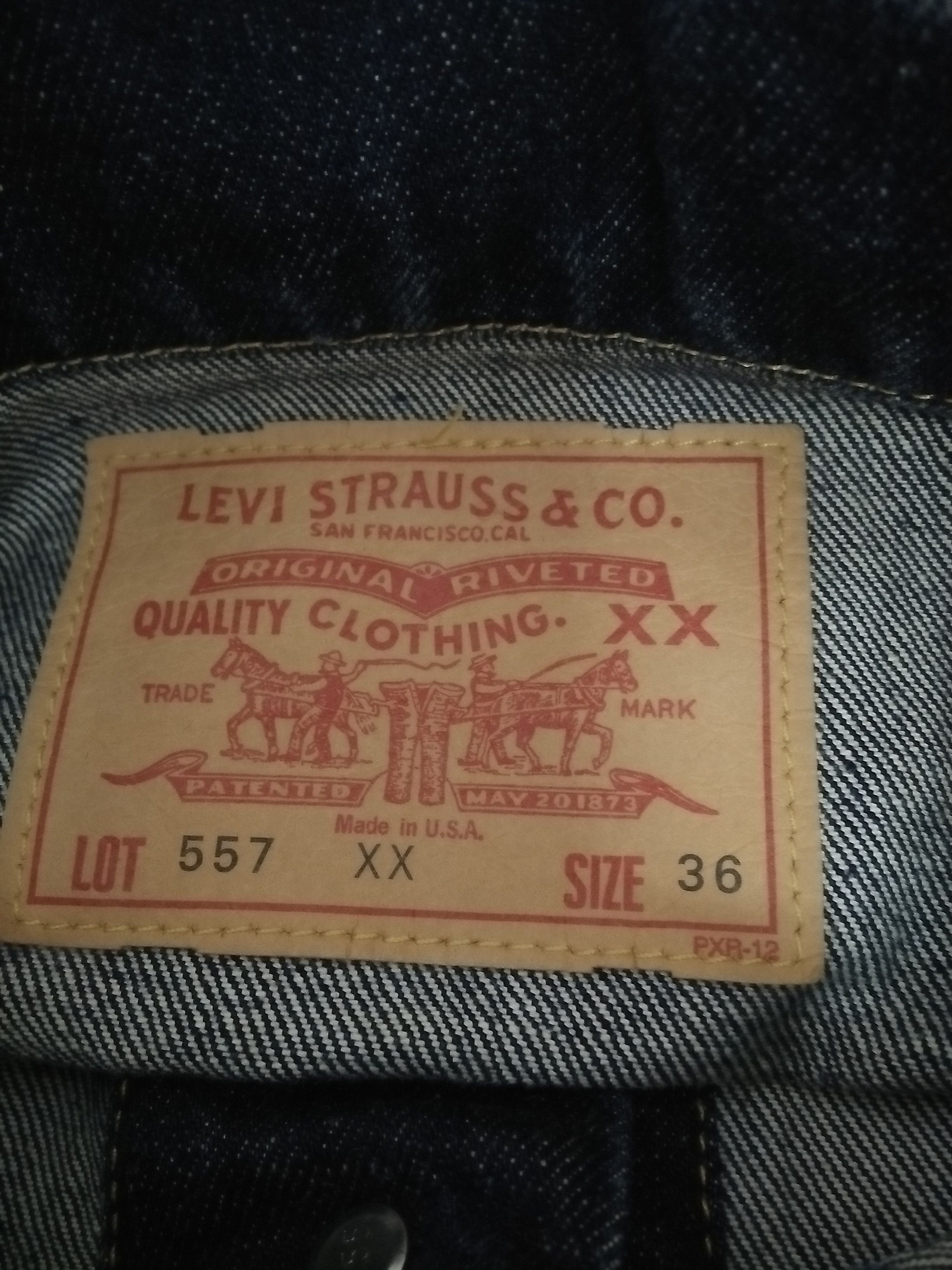 Levi's 90s LEVIS 557XX BIG 'E' TRUCKER DENIM JACKET USA #555 (B92) Size US M / EU 48-50 / 2 - 7 Thumbnail