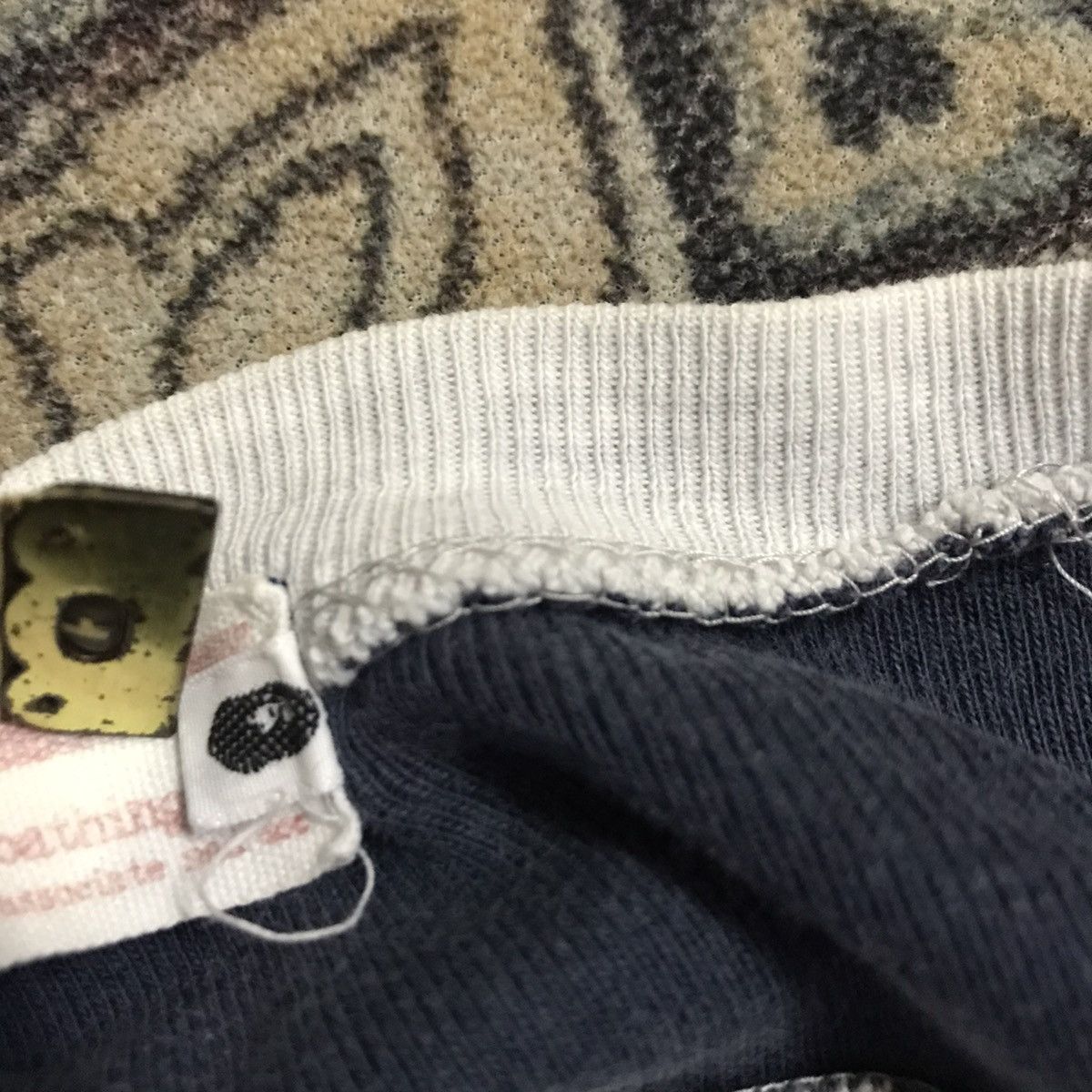 Bape Vintage Ursus Bape Sweatshirt Stripe Distressed Size US L / EU 52-54 / 3 - 11 Thumbnail