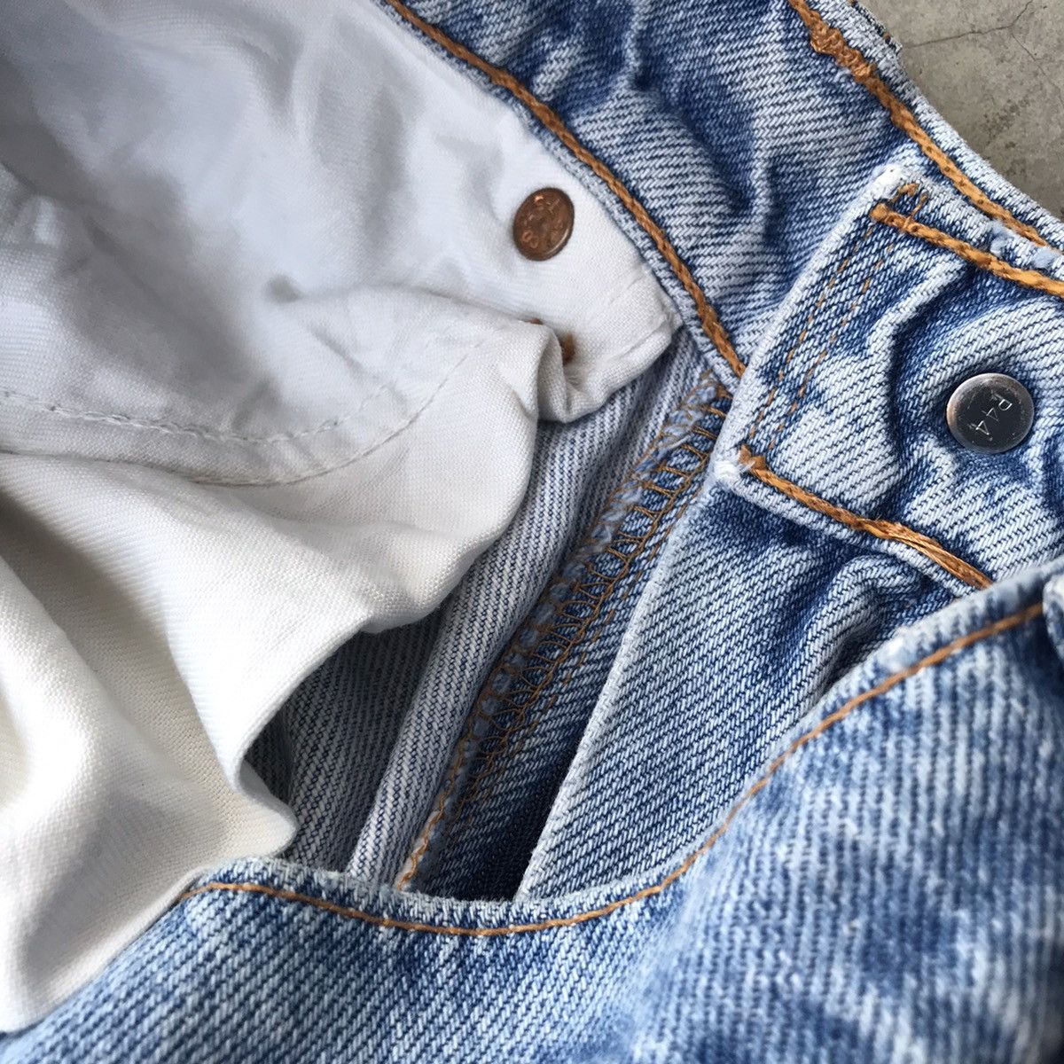 Levi's LIGHT BLUE WASH VTG LEVIS 657 ORANGE TABS DENIM JEANS W26 Size US 26 / EU 42 - 9 Thumbnail