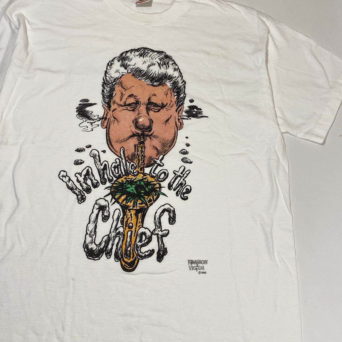 Vintage 90’s Fashion Victim Bill Clinton Inhale To The Chief Tee Size US XL / EU 56 / 4 - 1 Thumbnail