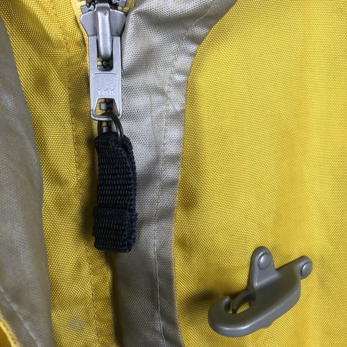Tommy Hilfiger Vintage 90s Tommy Hilfiger Sailing Gear Size US M / EU 48-50 / 2 - 17 Thumbnail