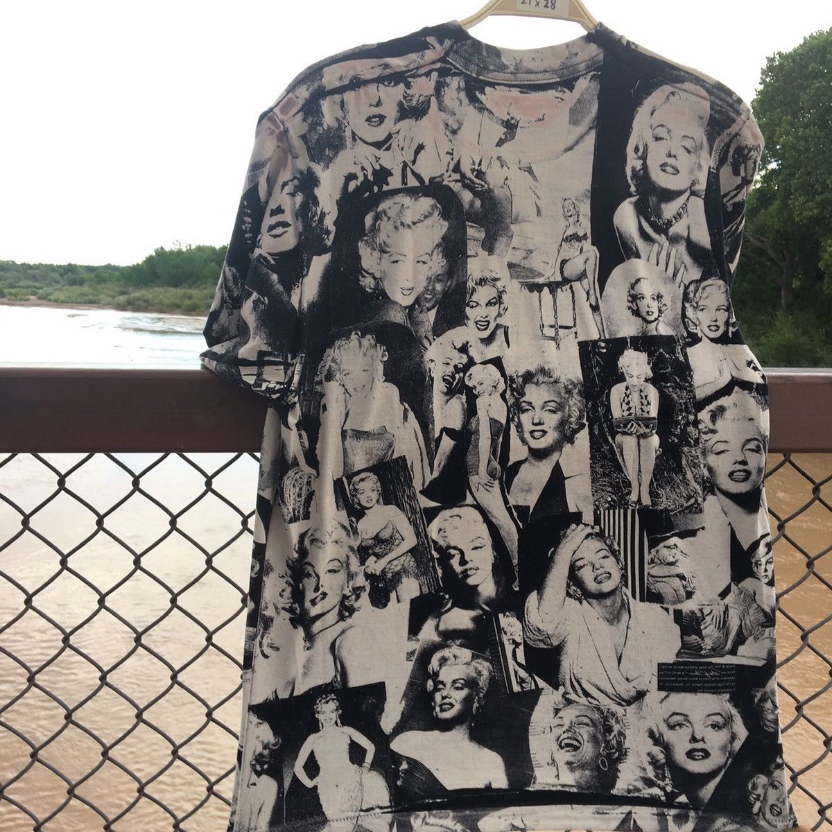 Fruit Of The Loom Vintage Marilyn Monroe All over print shirt size large Size US L / EU 52-54 / 3 - 3 Thumbnail