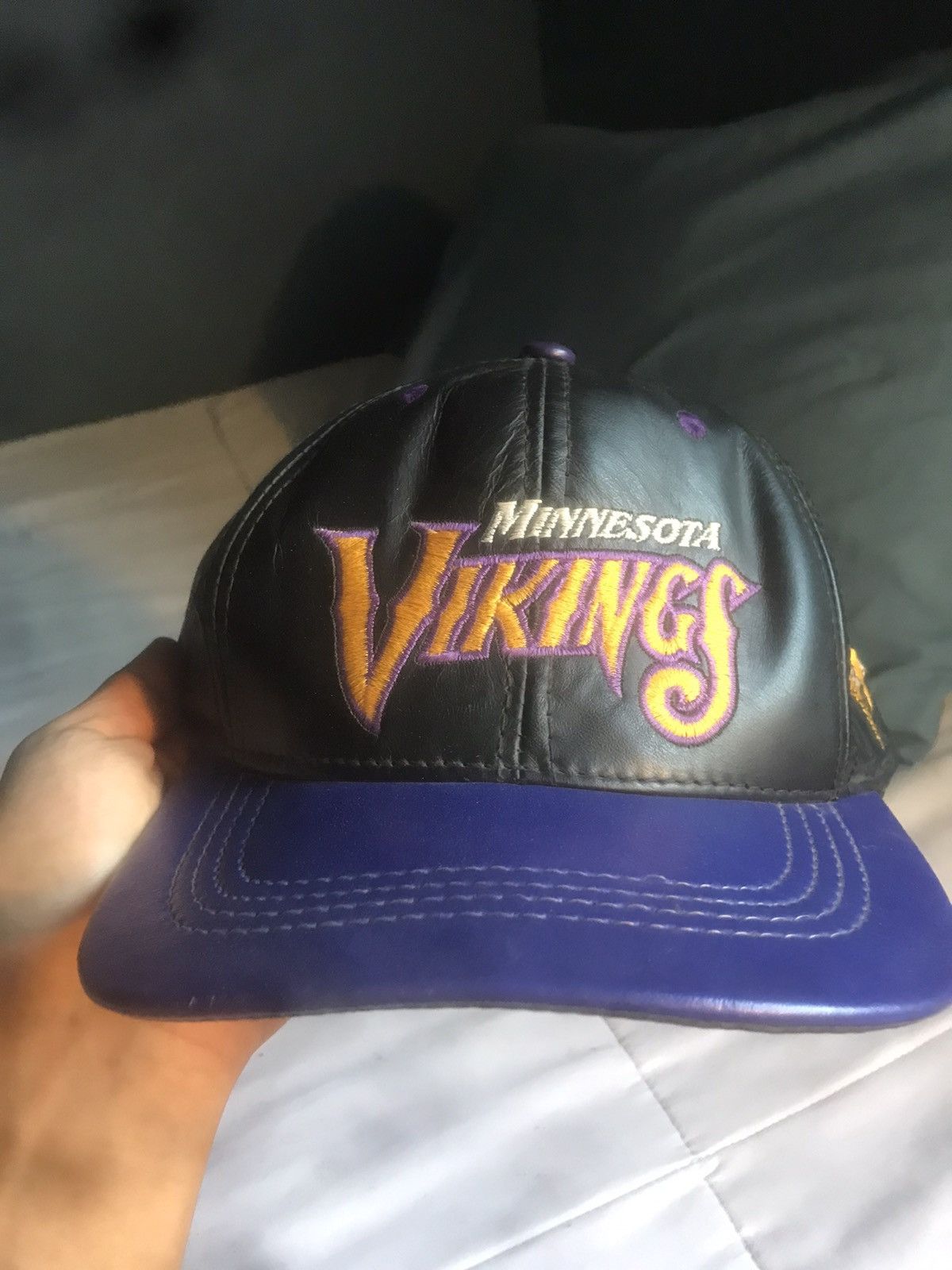 Vintage VTG 1990s Minnesota Vikings NFL Football Leather Snapback Size ONE SIZE - 5 Thumbnail
