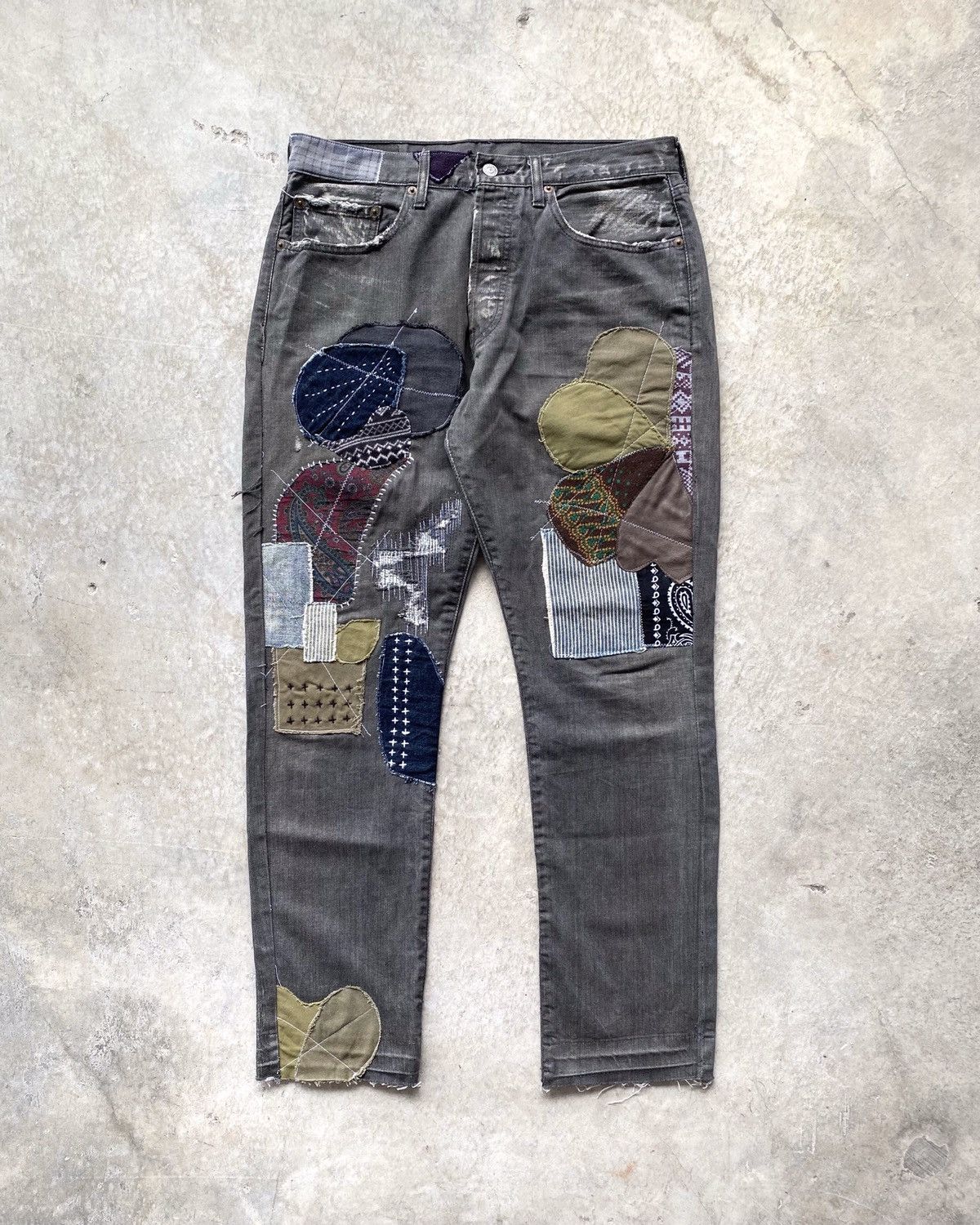 Levi's 1990s Faded Grey Levi's 501 Patched Jeans Size US 33 - 1 Thumbnail