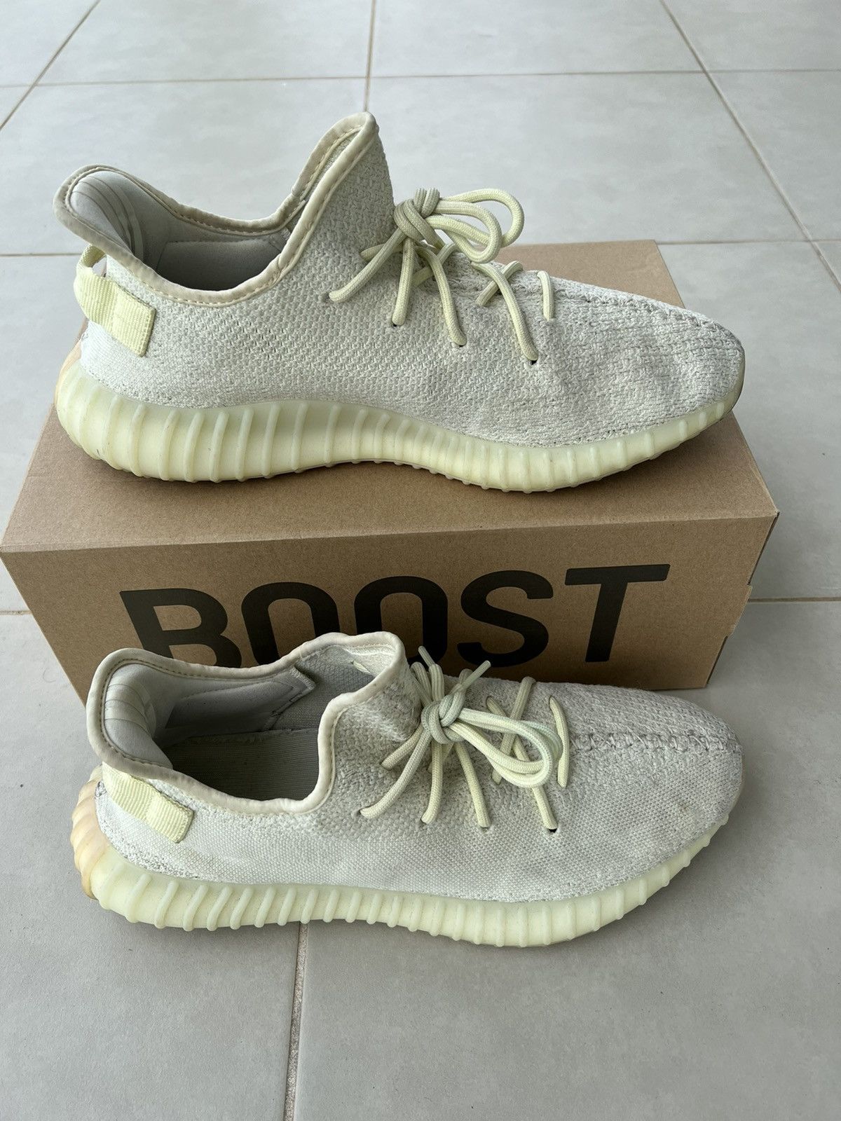Adidas × Kanye West YEEZY BOOST 350 V2 BUTTER US 12 Size US 13 / EU 46 - 3 Thumbnail