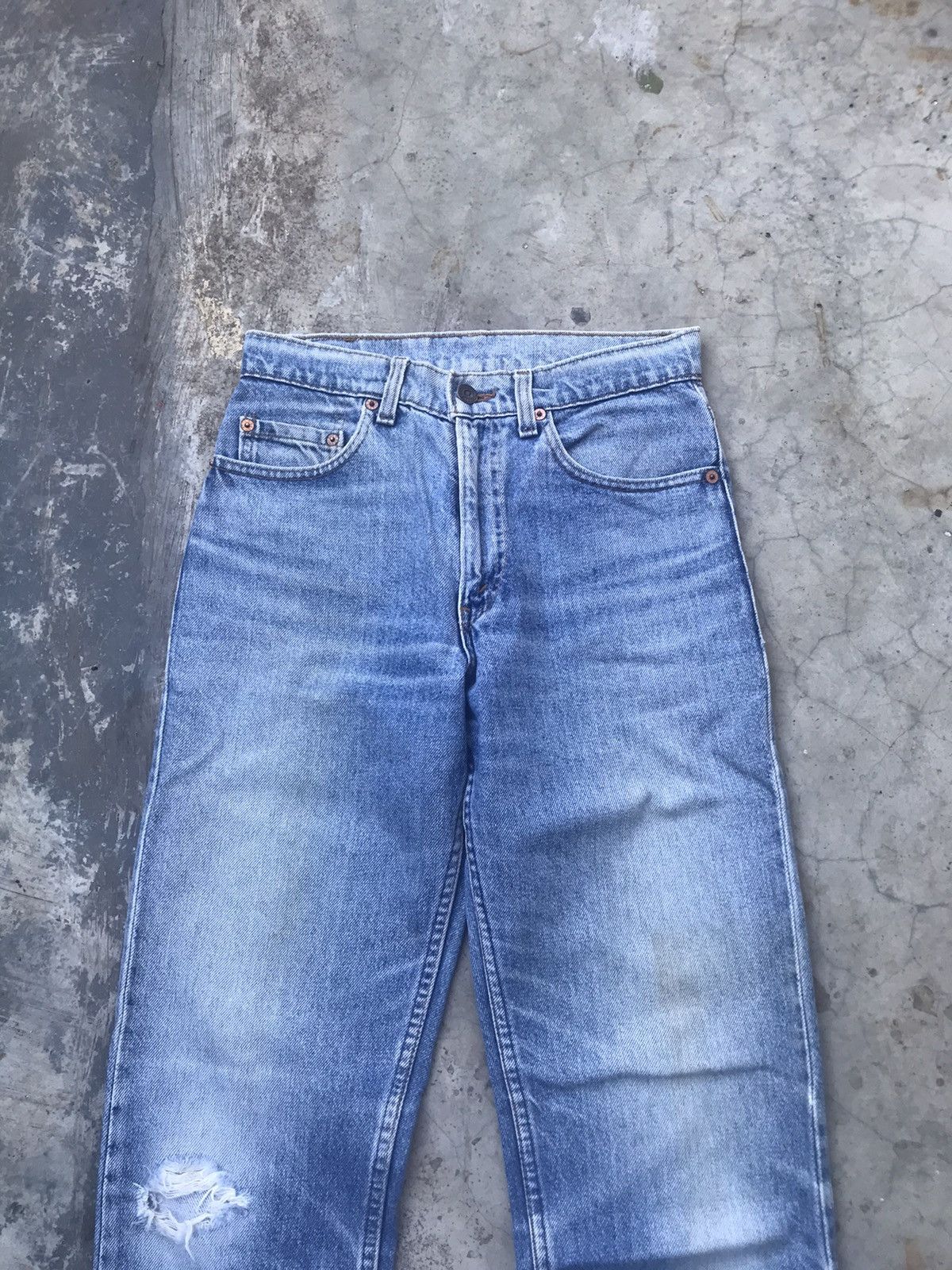 Levi's LIGHT WASH LEVIS 610 VINTAGE DISTRESSED DENIM JEANS W27 Size US 27 - 5 Thumbnail