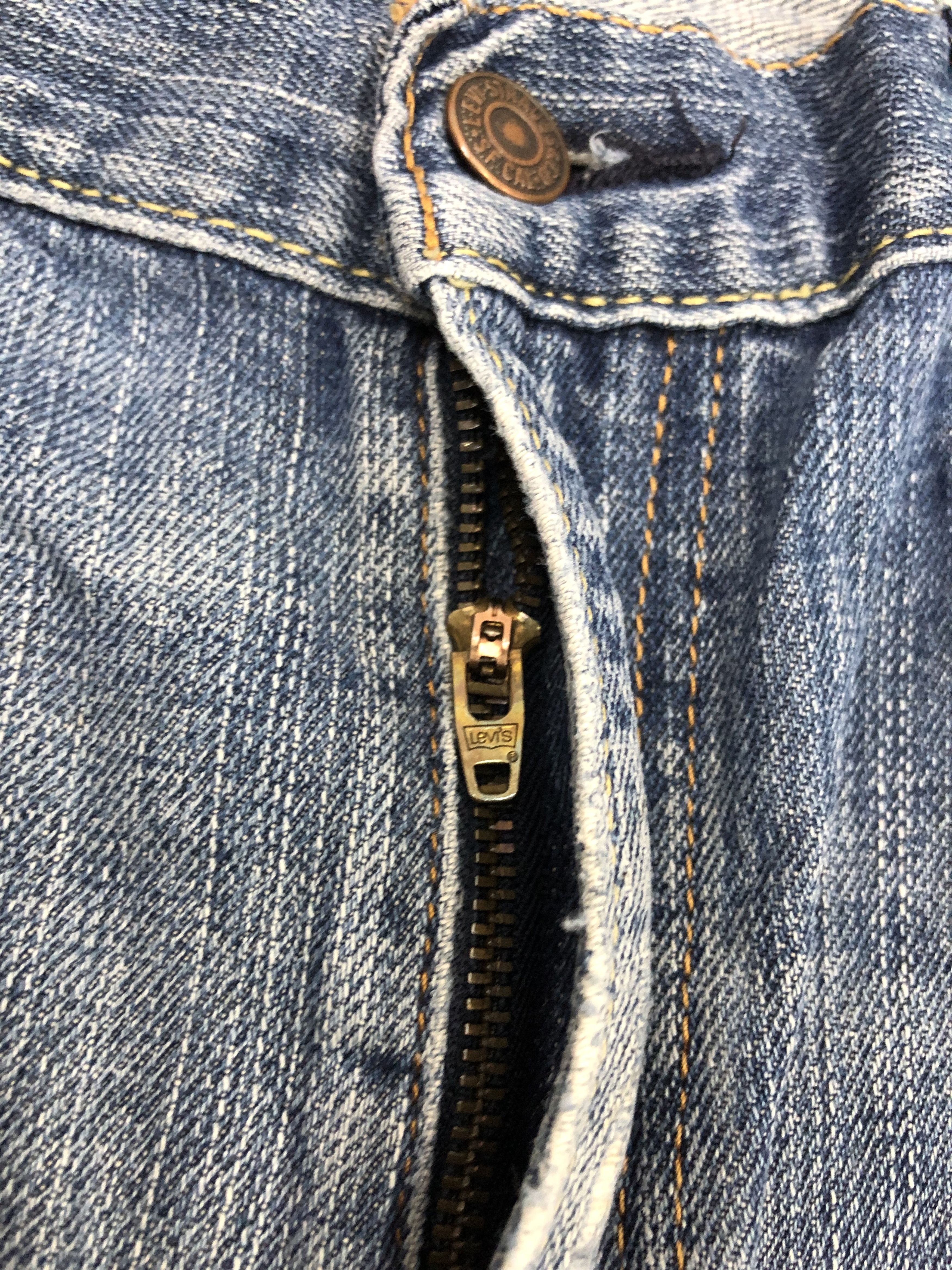 Levi's Vintage Levis 505 Denim DP1086 Size US 35 - 10 Thumbnail