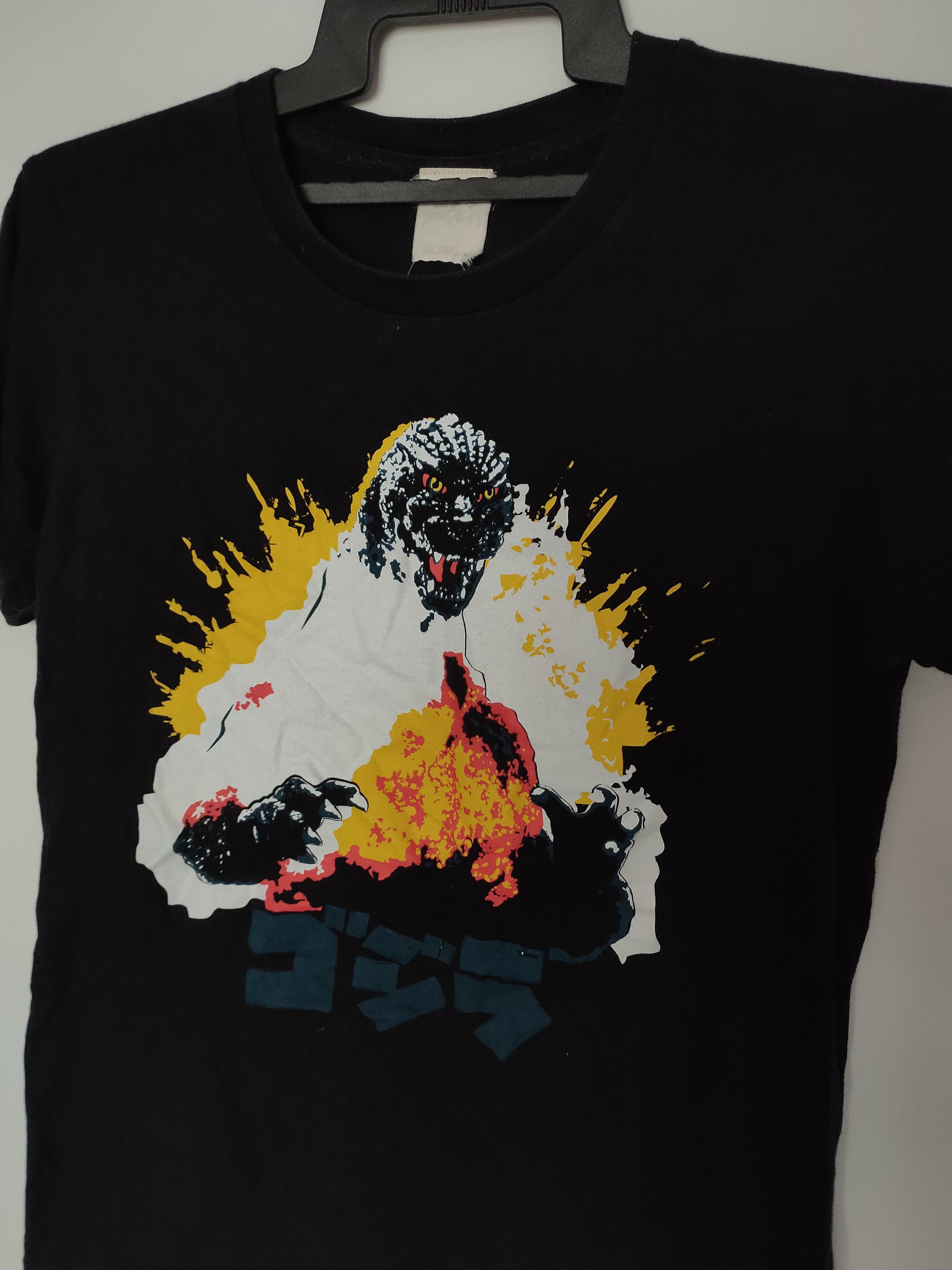 Vintage Vintage 90s Godzilla Movie Anime Tshirt Ultraman Size US M / EU 48-50 / 2 - 2 Thumbnail