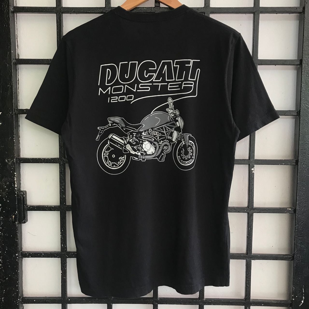 Japanese Brand × Vintage 🔥 Vintage DUCATI Racing Bikers Nice Design Tshirt Size US M / EU 48-50 / 2 - 1 Thumbnail