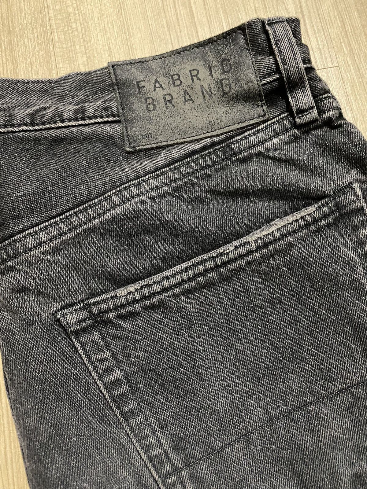 Fabric Brand & Co. Fabric Brand & Co. - black lightly distress jeans Size US 32 / EU 48 - 1 Thumbnail