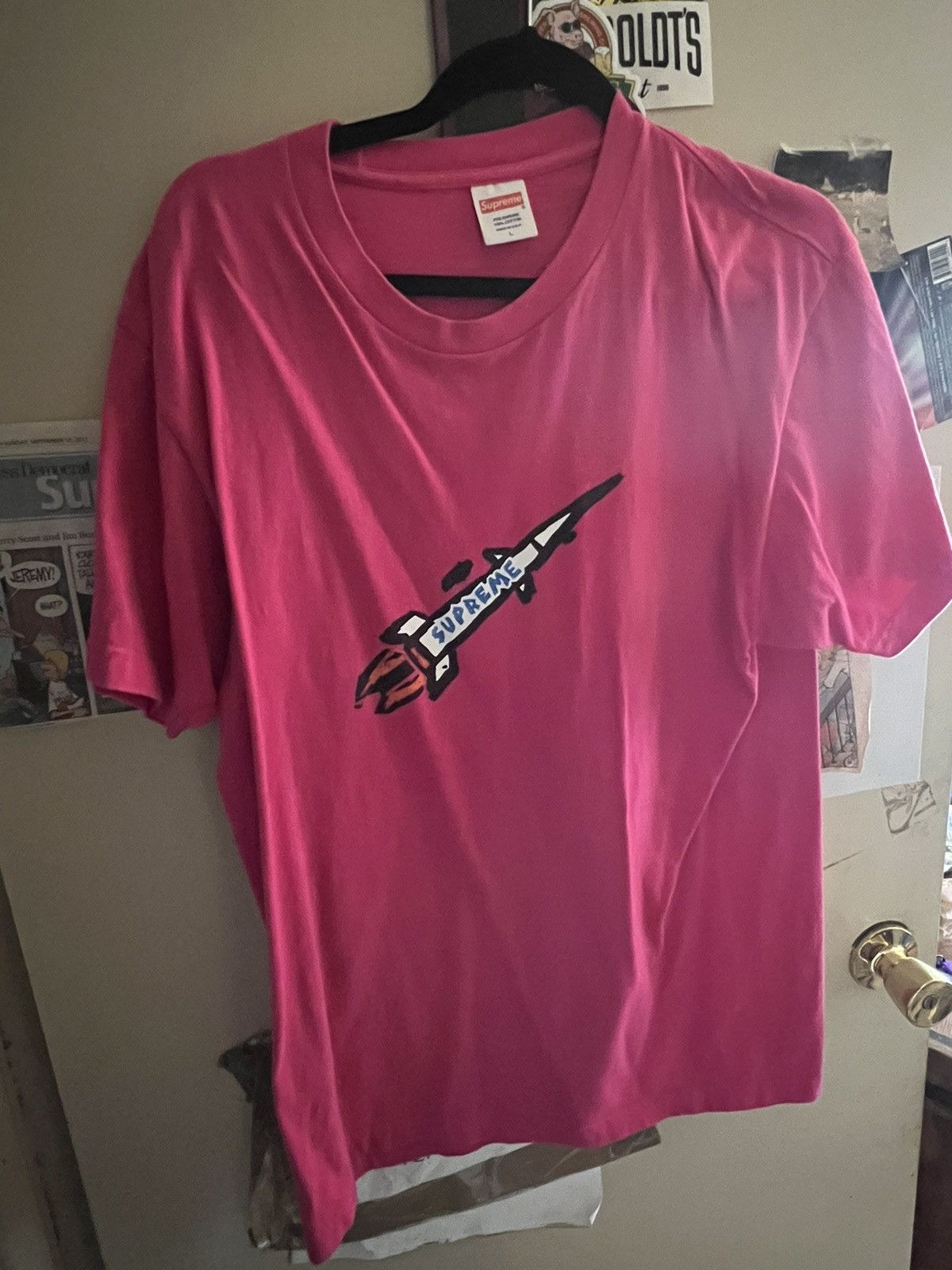 Supreme Supreme pink Rocket Tee FW/14 Size US L / EU 52-54 / 3 - 2 Thumbnail