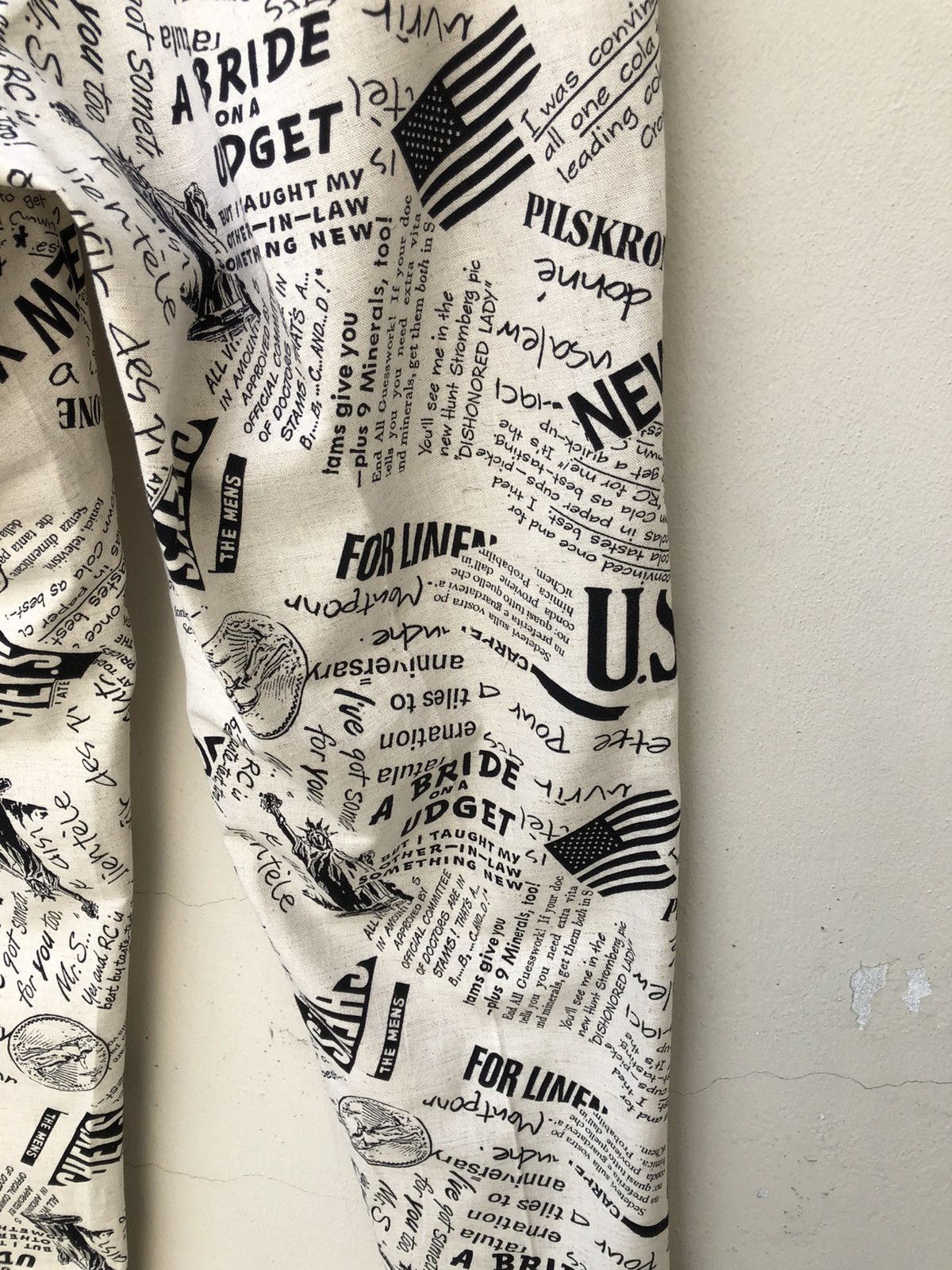 Vintage Vintage 80s Three Top Japan Old Newspaper Baggy Trouser Pant Size US 29 - 24 Thumbnail