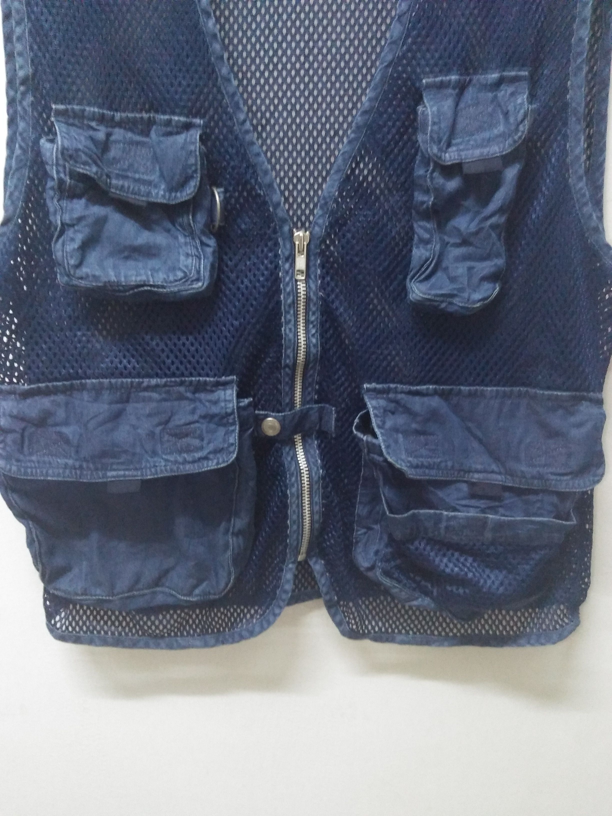 Japanese Brand Nice fishing vest Japanese brand Size US L / EU 52-54 / 3 - 6 Thumbnail